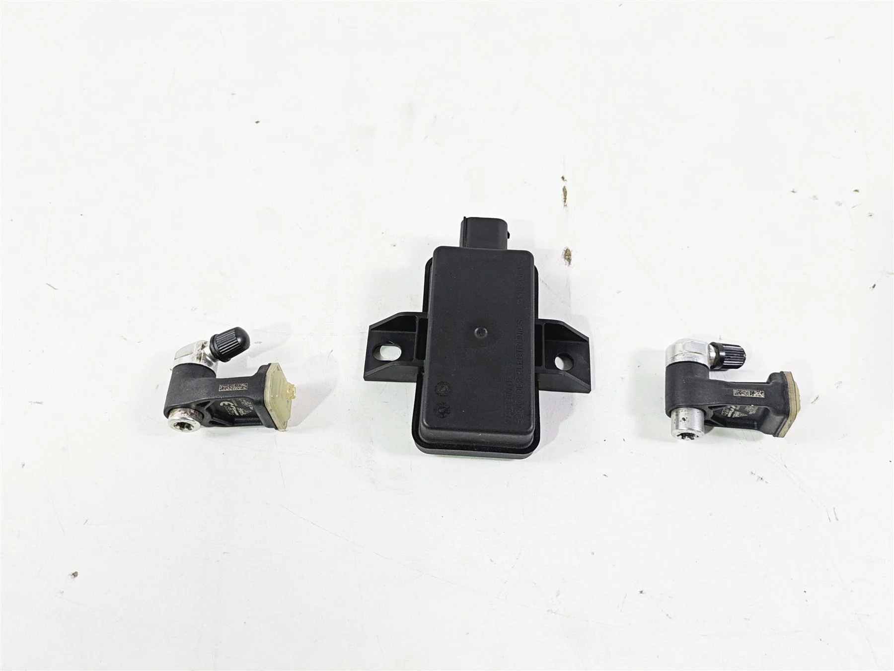 2018 KTM 1290 Super Adv S Tire Pressure Module & Sensor Set 60312032000