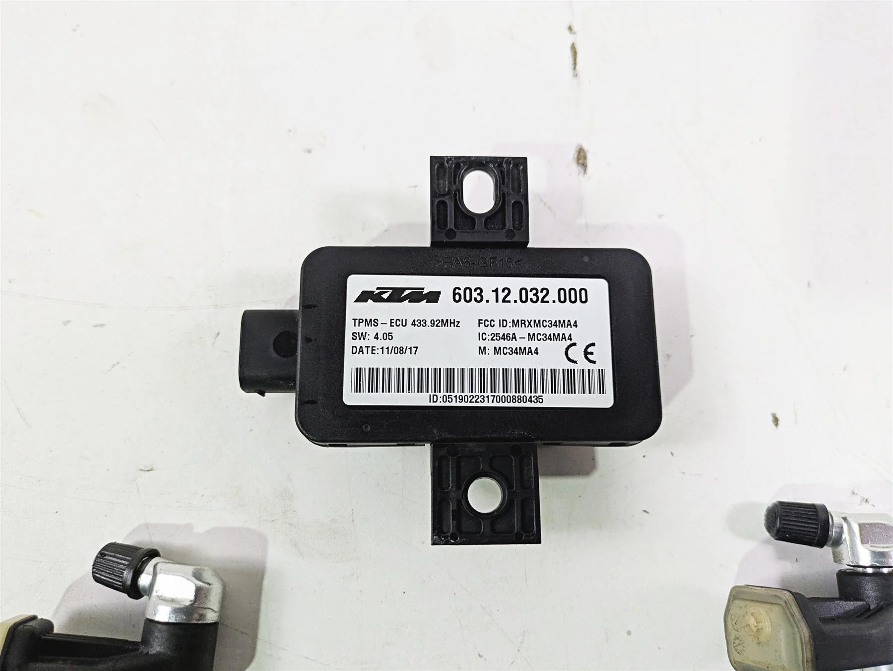 2018 KTM 1290 Super Adv S Tire Pressure Module & Sensor Set 60312032000 - Image 11