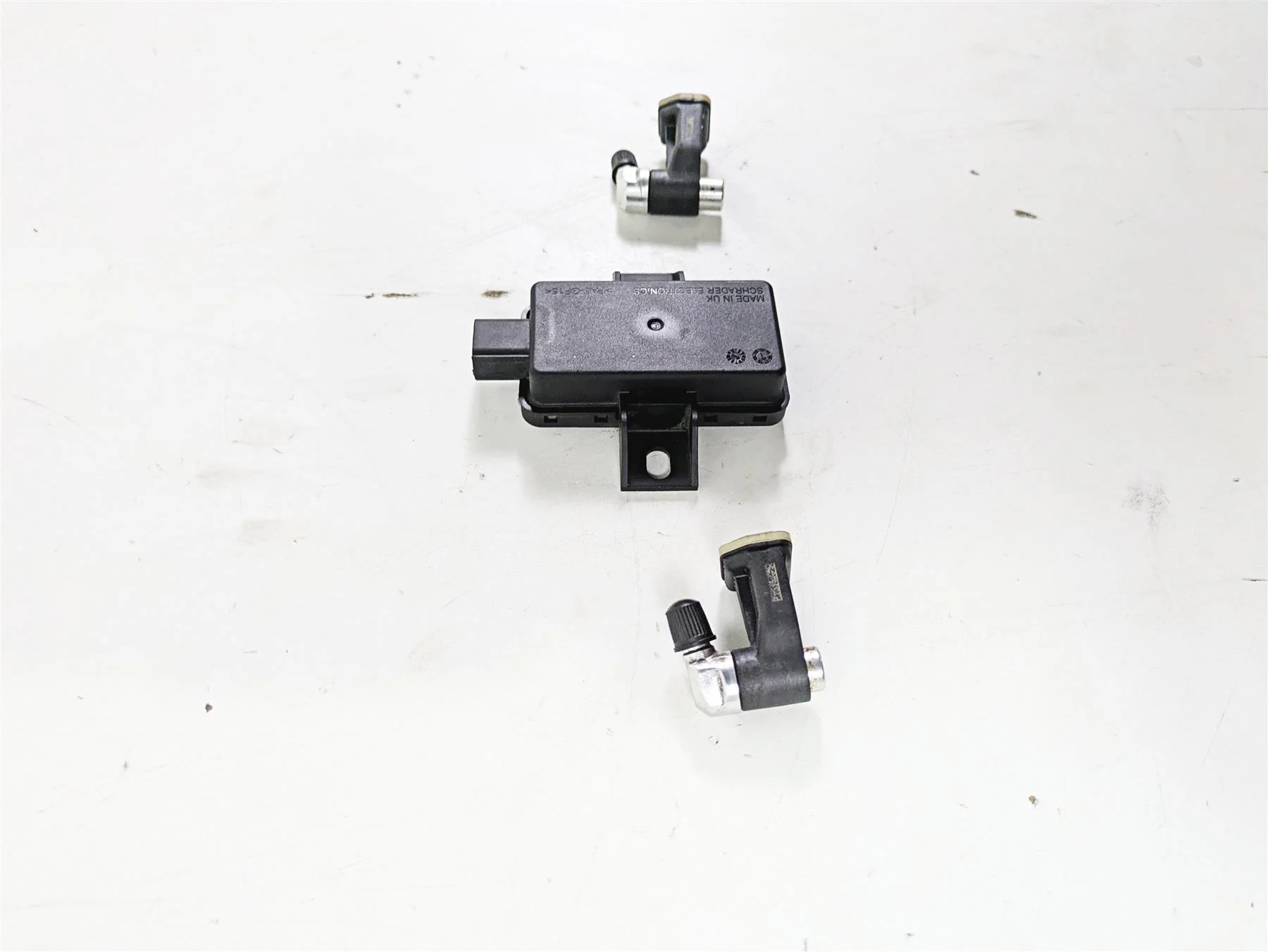 2018 KTM 1290 Super Adv S Tire Pressure Module & Sensor Set 60312032000 - Image 2