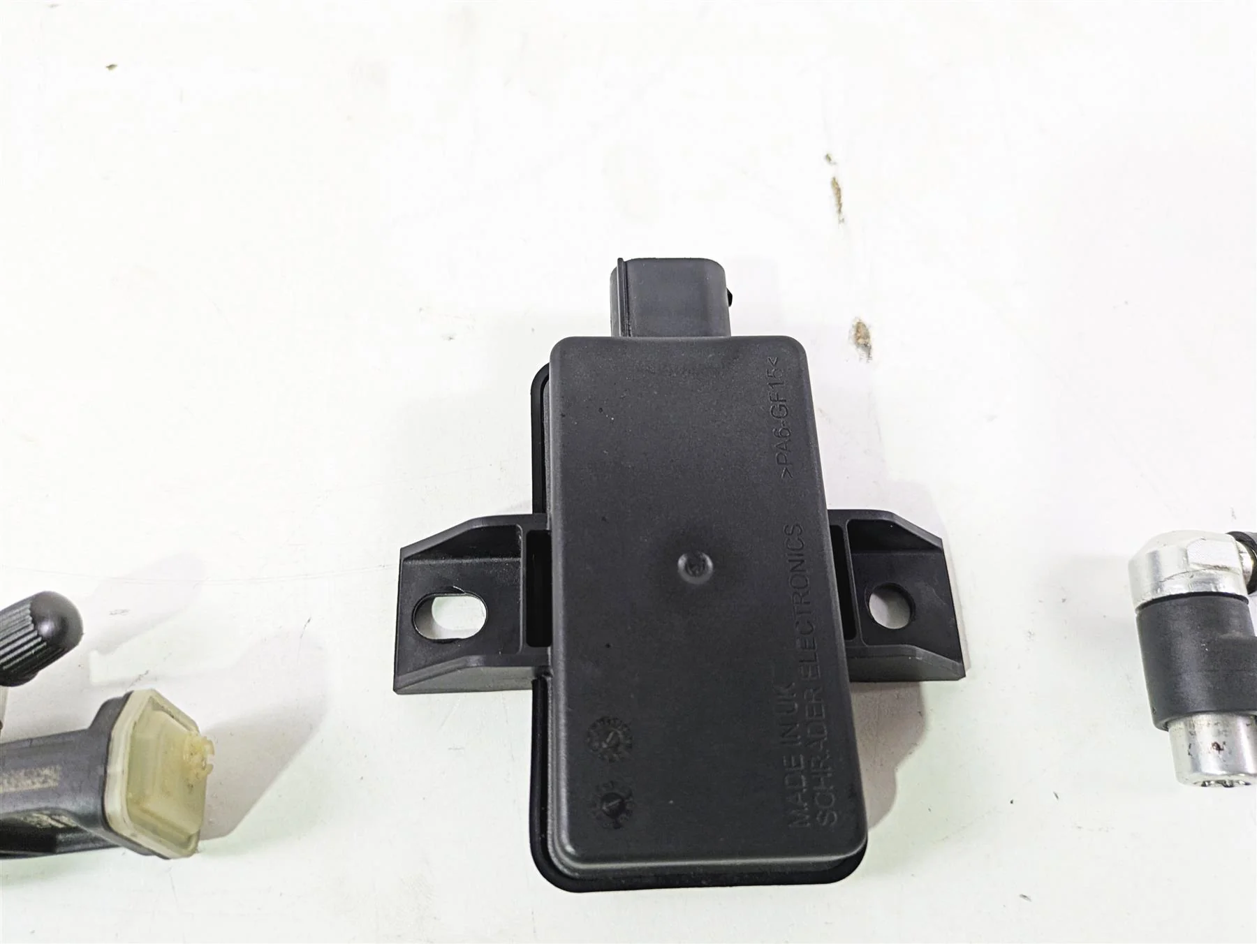 2018 KTM 1290 Super Adv S Tire Pressure Module & Sensor Set 60312032000 - Image 7