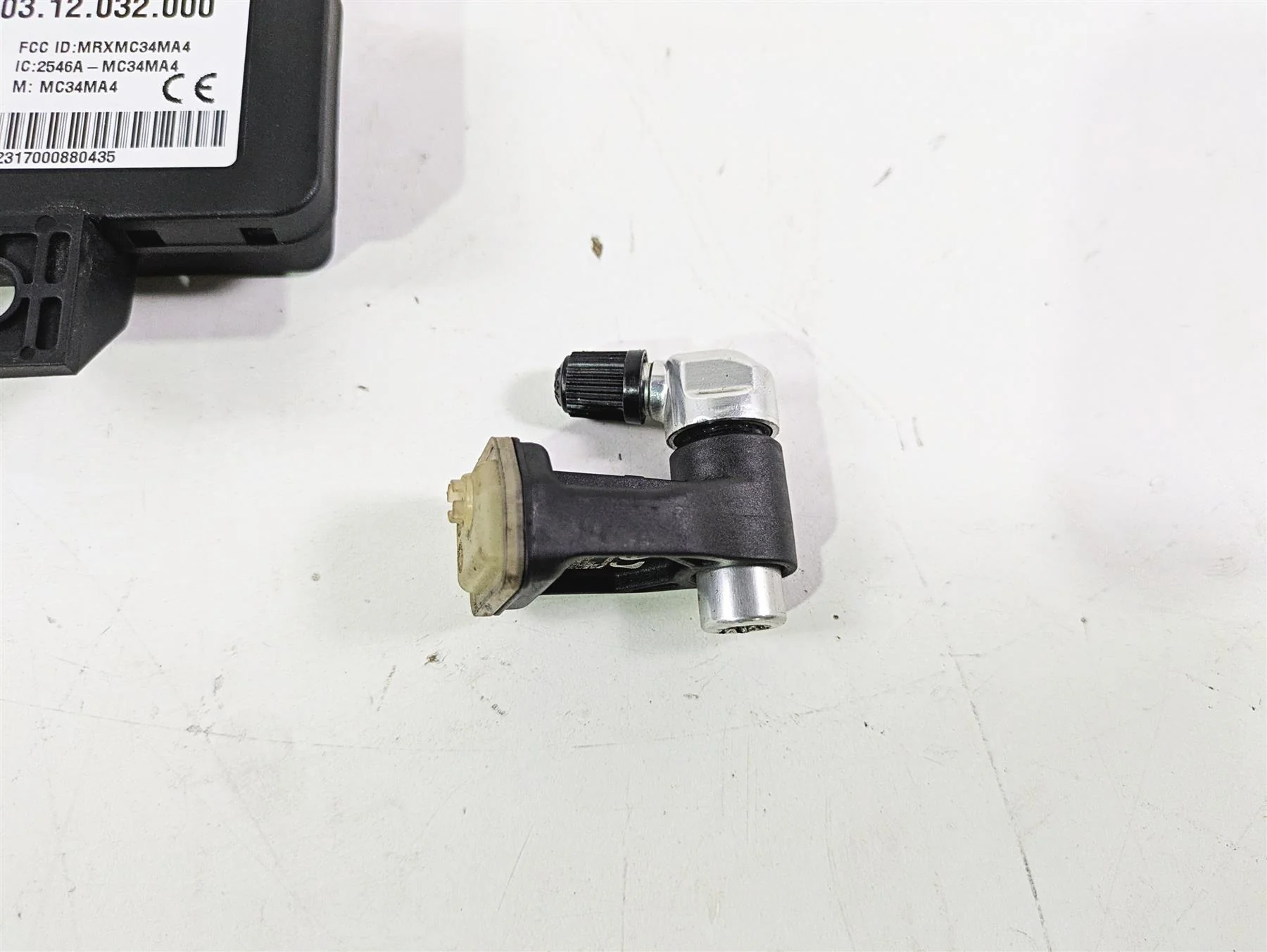 2018 KTM 1290 Super Adv S Tire Pressure Module & Sensor Set 60312032000 - Image 9