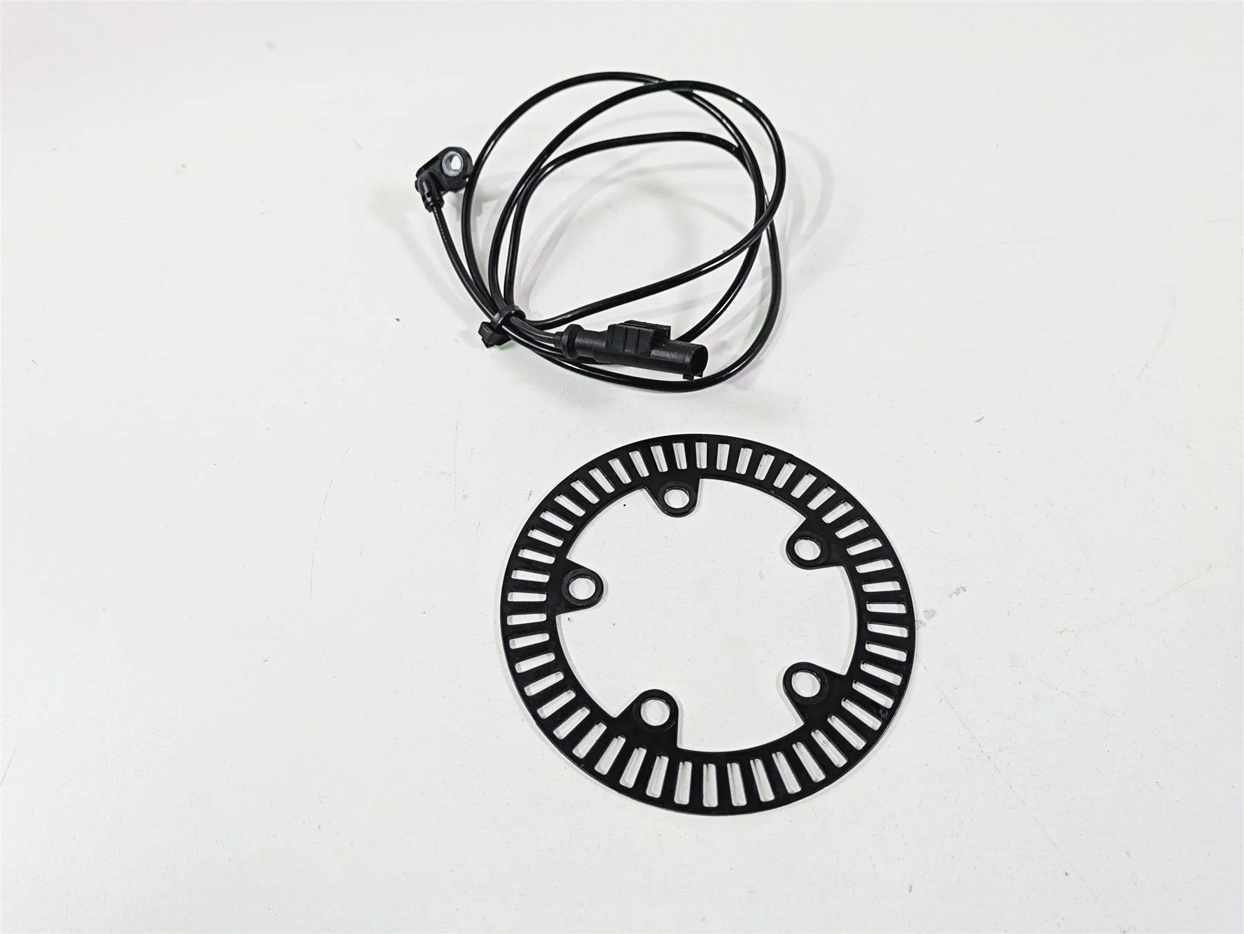 2018 KTM 1290 Super Duke R Front Abs Brake Wheel Speed Sensor 76042125000 - Image 10