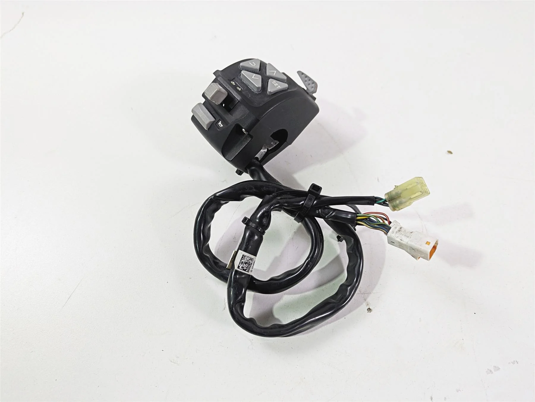 2018 KTM 1290 Super Duke R Left Hand Turn Signal Control Switch 61411170100 - Image 12