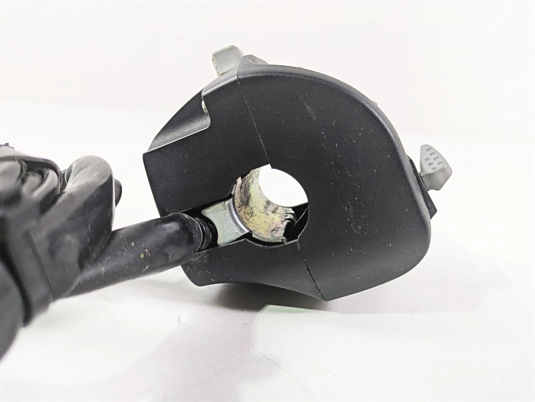 2018 KTM 1290 Super Duke R Left Hand Turn Signal Control Switch 61411170100 - Image 5