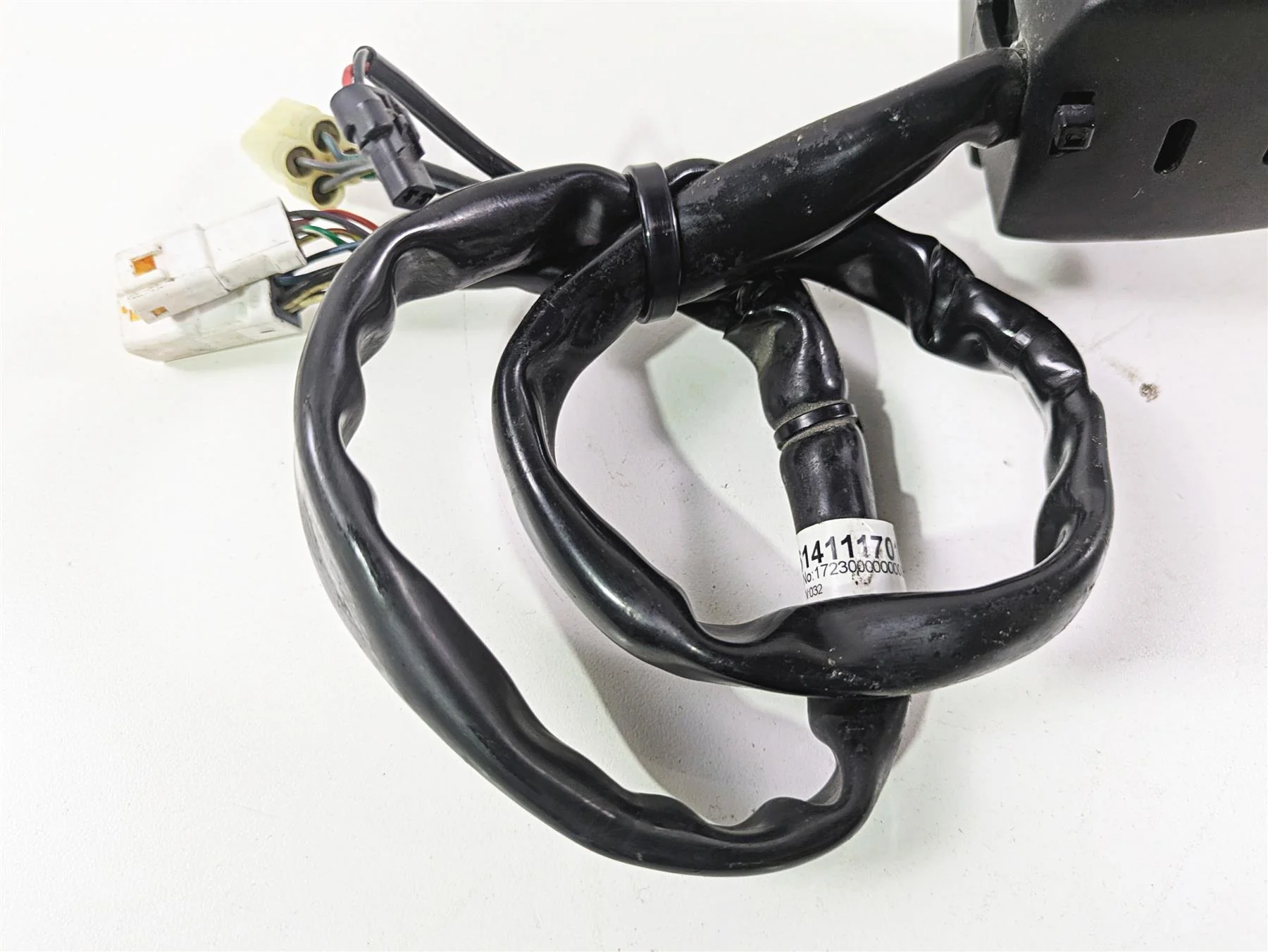 2018 KTM 1290 Super Duke R Left Hand Turn Signal Control Switch 61411170100 - Image 9