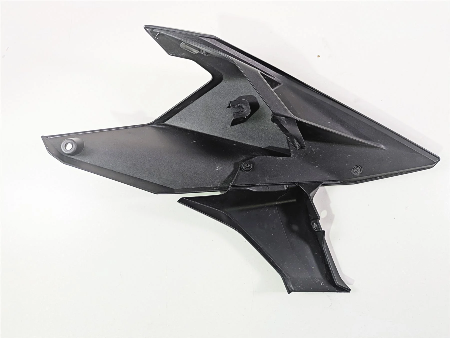 2018 KTM 1290 Super Duke R Left Tank Main Cover Fairing 61608050000KCA - Image 6