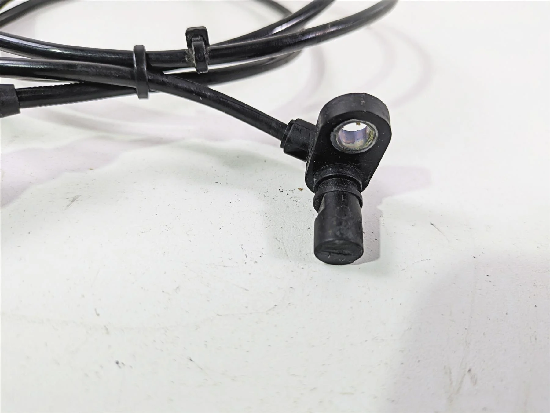 2018 KTM 1290 Super Duke R Rear Abs Brake Wheel Speed Sensor 76042125000 - Image 3