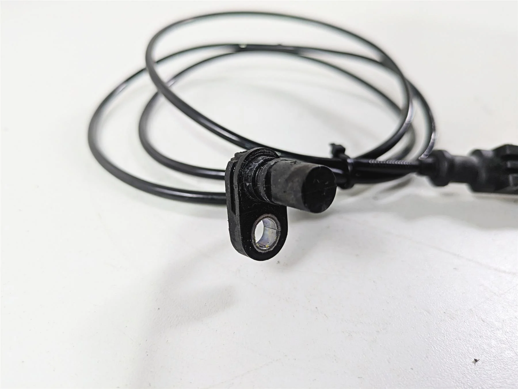 2018 KTM 1290 Super Duke R Rear Abs Brake Wheel Speed Sensor 76042125000 - Image 6