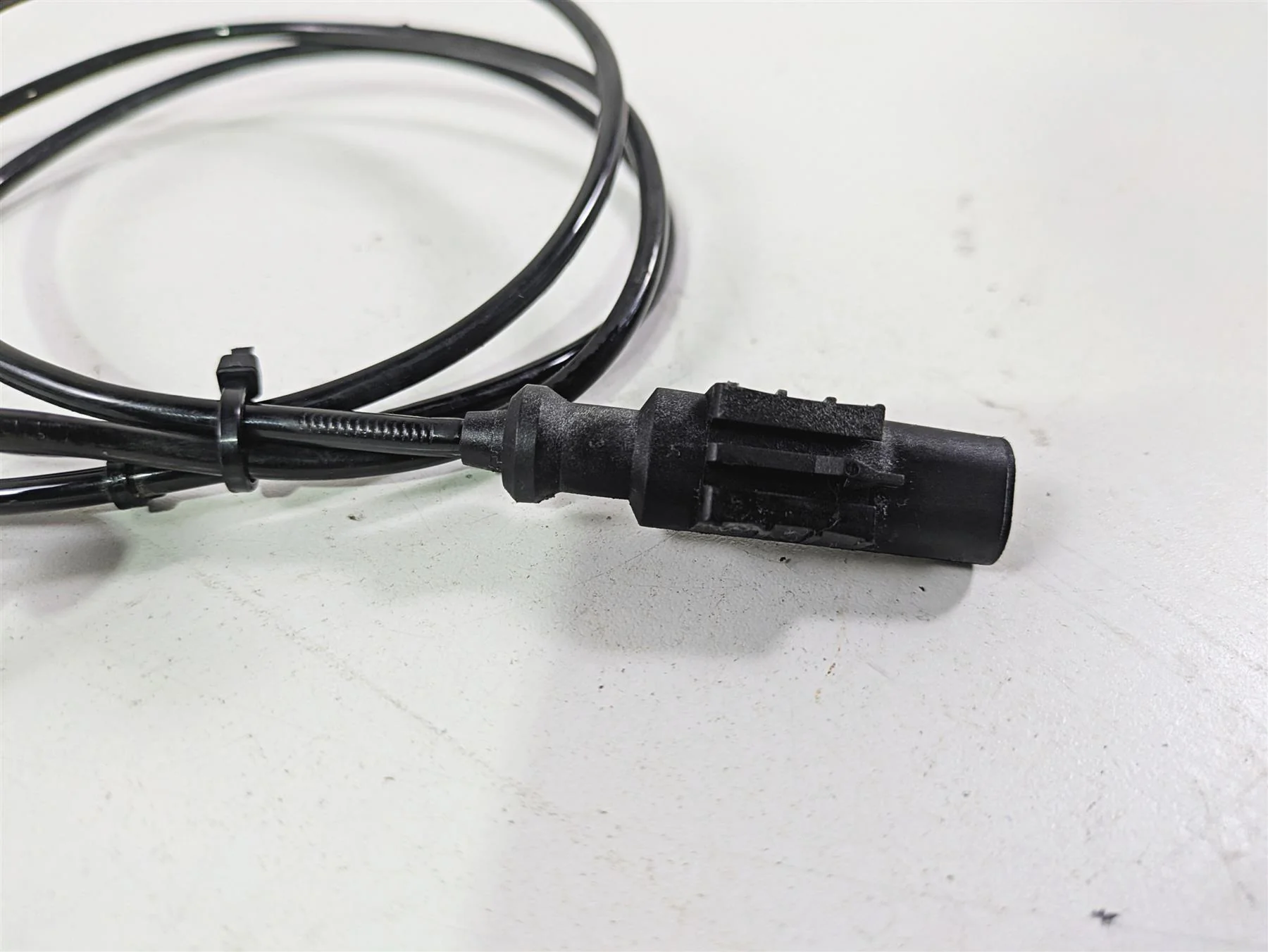 2018 KTM 1290 Super Duke R Rear Abs Brake Wheel Speed Sensor 76042125000 - Image 7