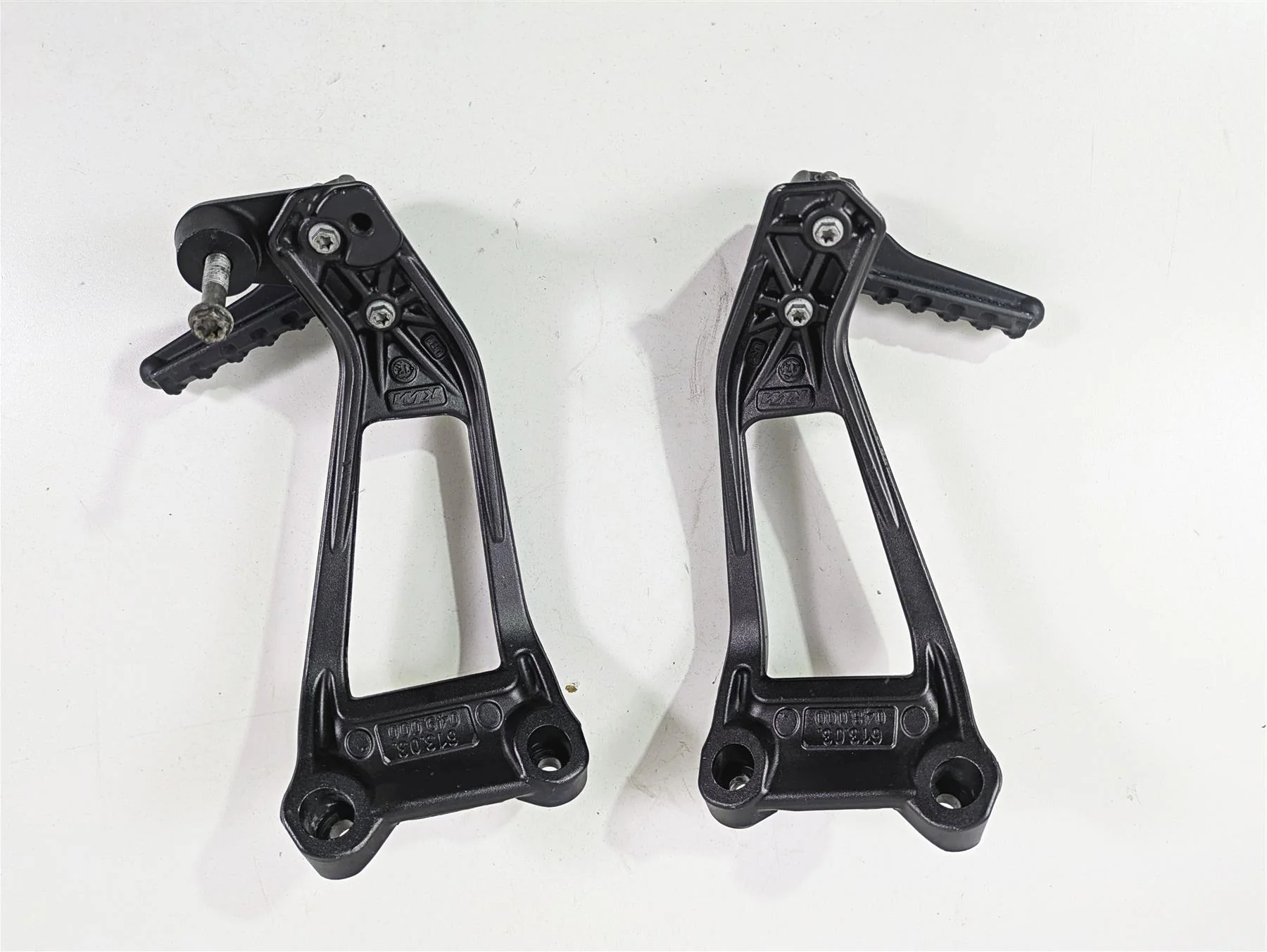 2018 KTM 1290 Super Duke R Rear Passenger Footpeg Set 6130304800033S - Image 8