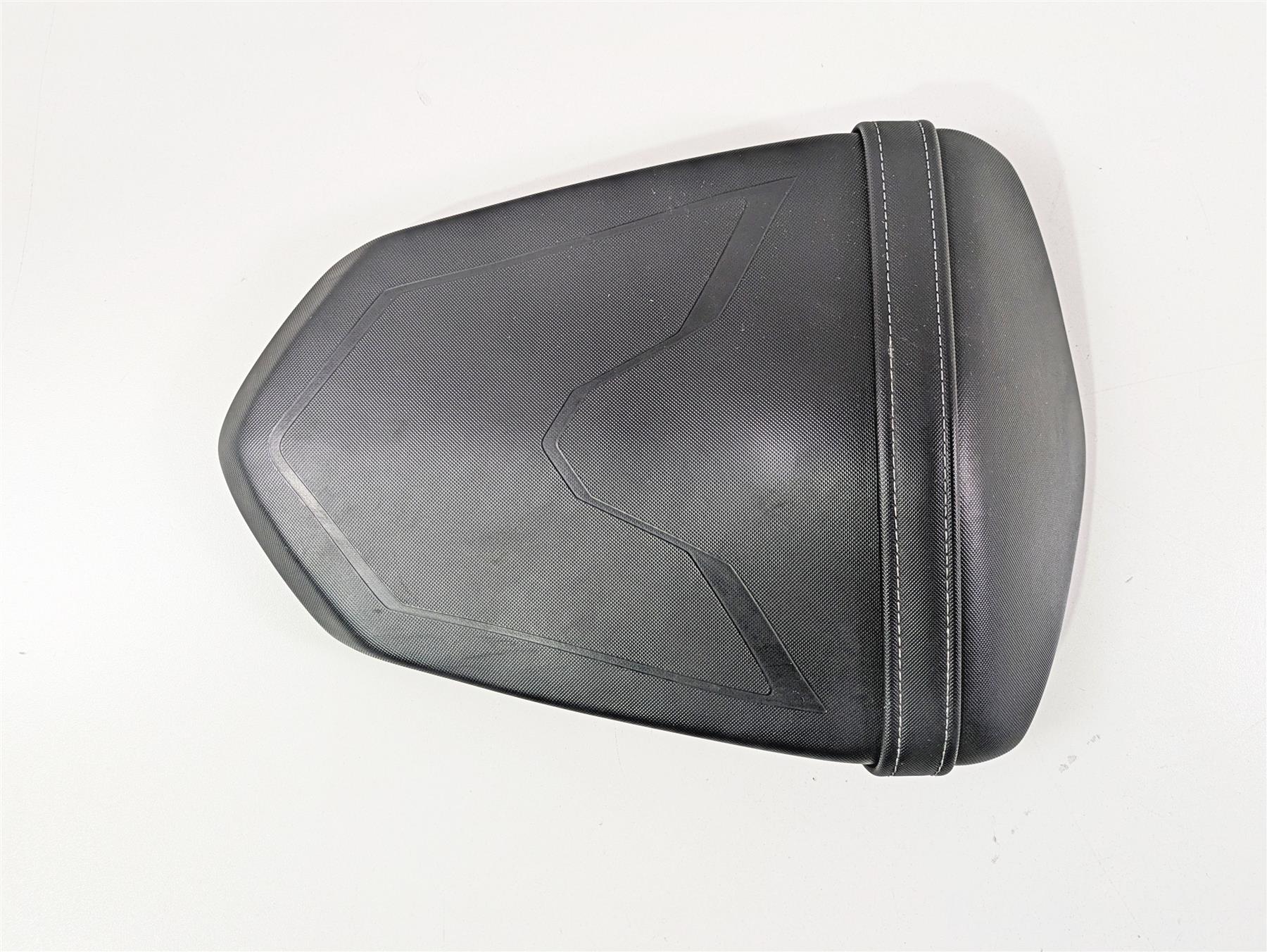 2018 KTM 1290 Super Duke R Rear Passenger Saddle Seat 61607047000 61607048000 - Image 2