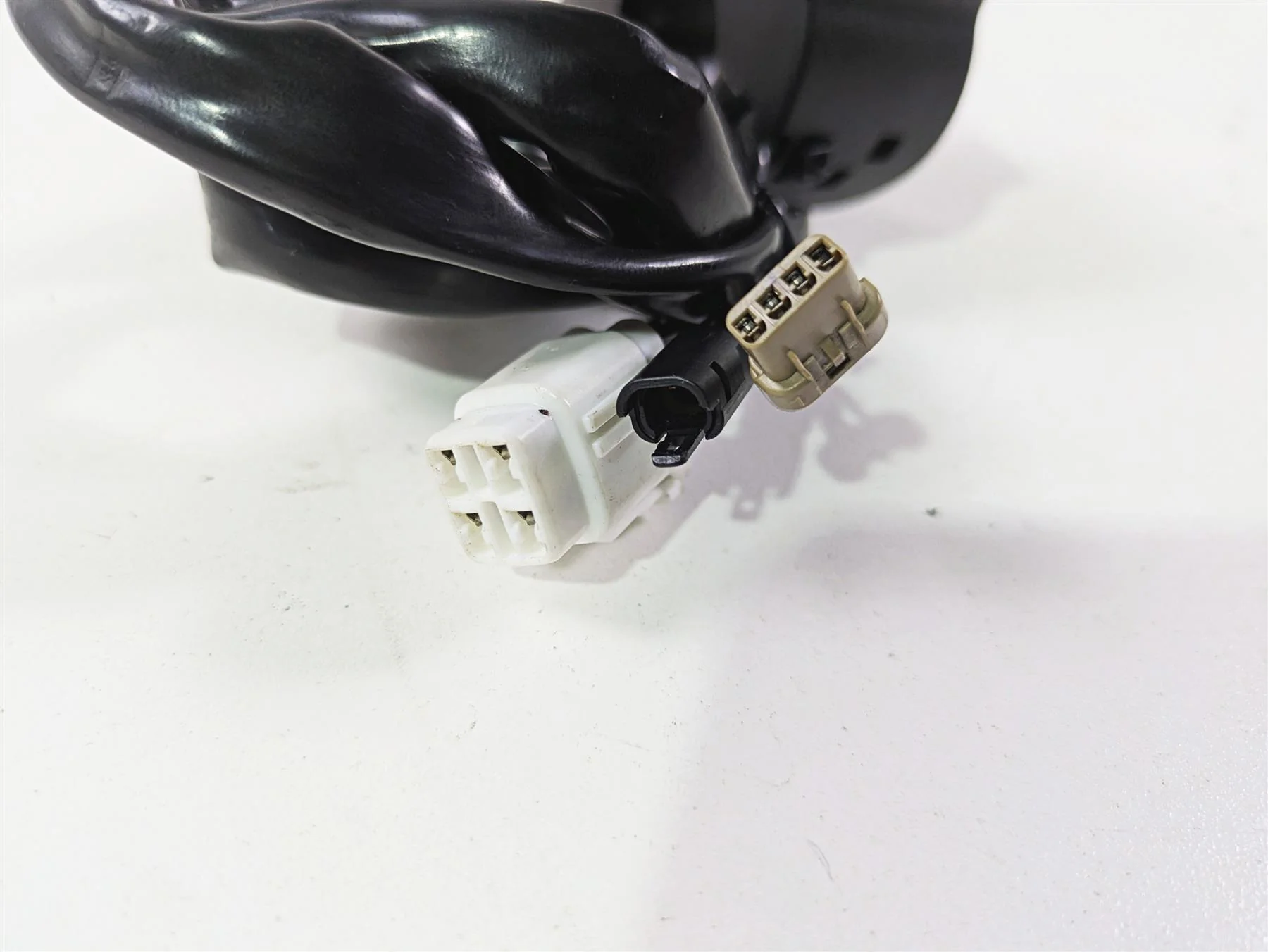 2018 KTM 1290 Super Duke R Right Hand Control Switch 61411174000 61411174100 - Image 3