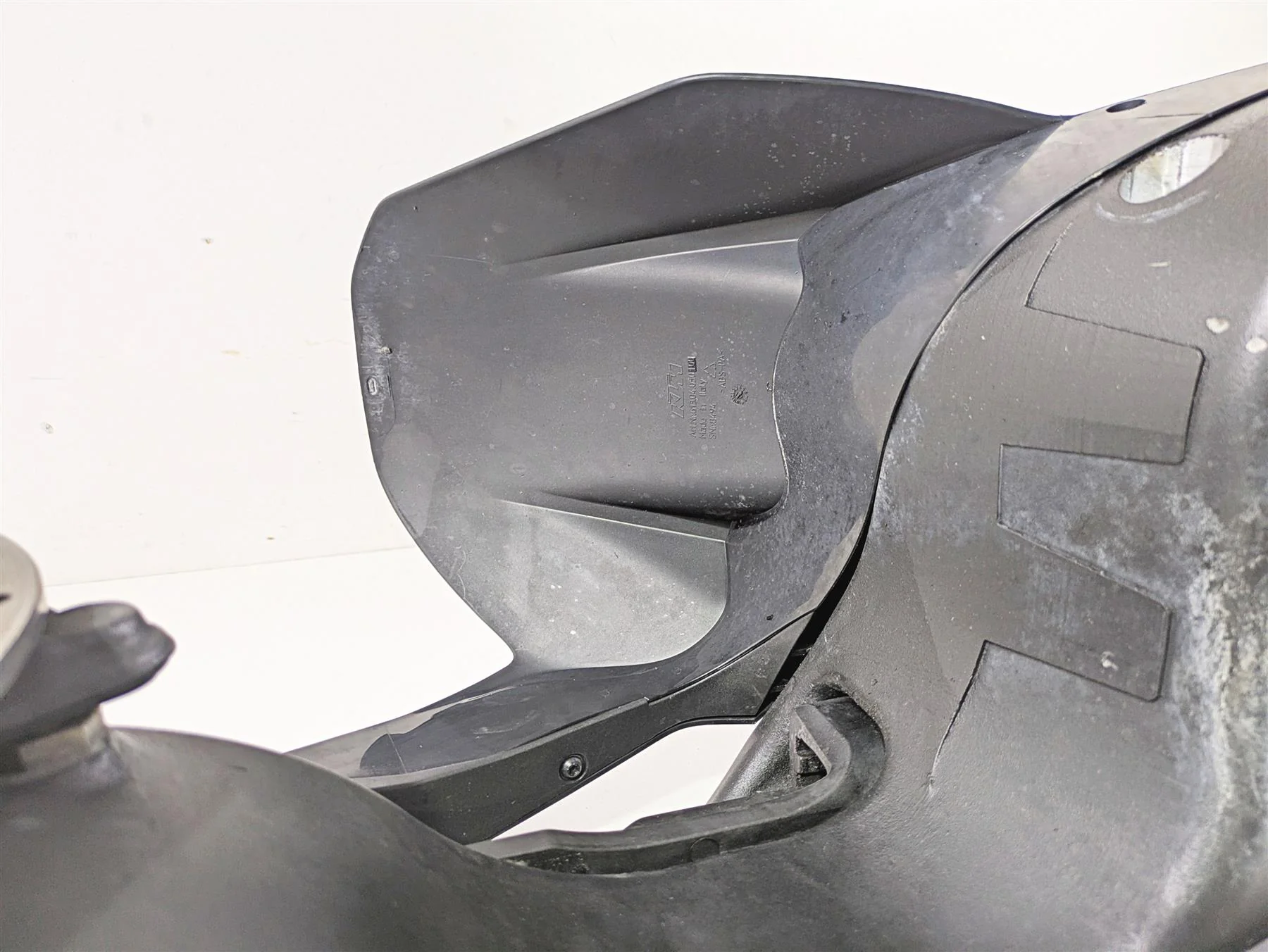 2018 KTM 1290 Super Duke R Swingarm Swing Arm & Axle 6130403004433 - Image 11