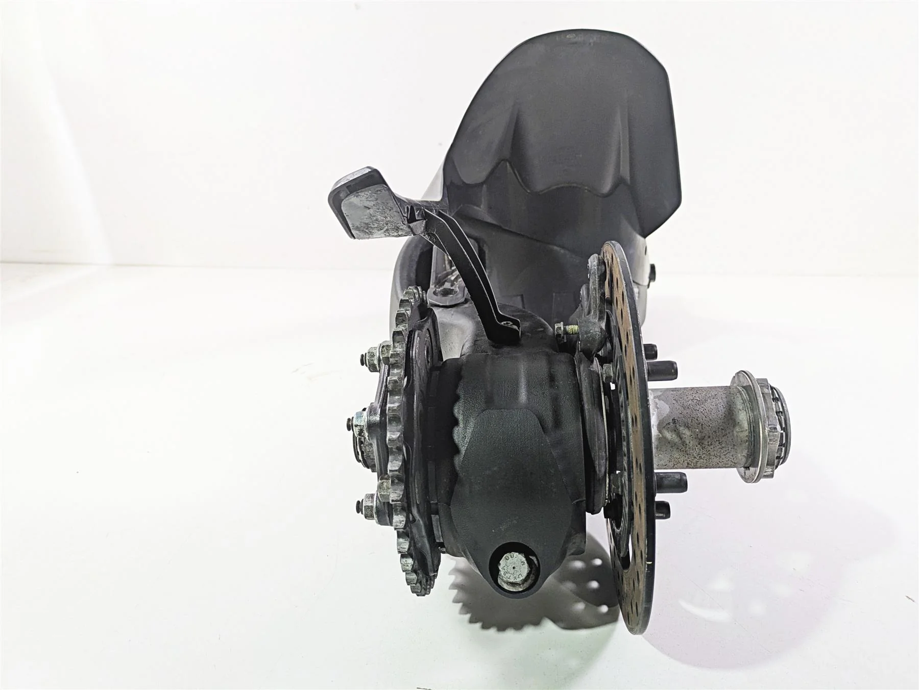 2018 KTM 1290 Super Duke R Swingarm Swing Arm & Axle 6130403004433 - Image 4