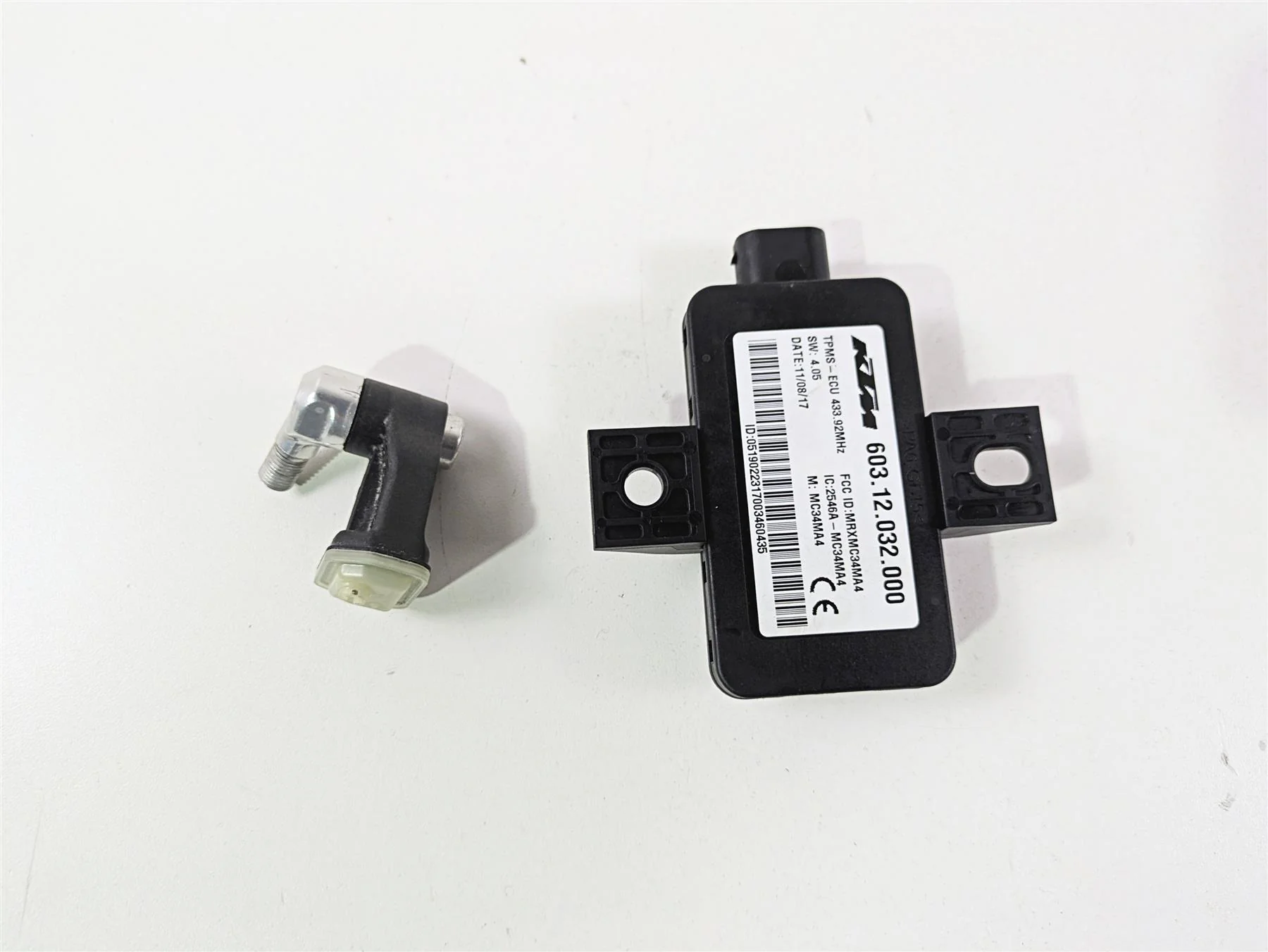 2018 KTM 1290 Super Duke R Tire Pressure Sensor & Module 61412033000 60312032000 - Image 8