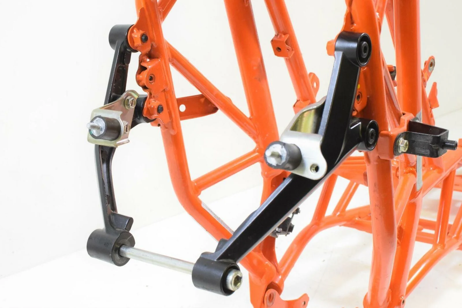 2018 KTM RC390 RC 390 Duke Straight Main Frame Chassis Slvg 93003001100EB - Image 10