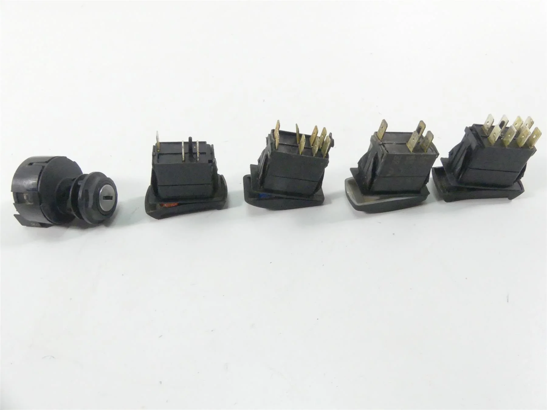 2018 Polaris RZR S 900  Ignition Light Lamp Awd Switch Key Set 4016058 4014069 - Image 8