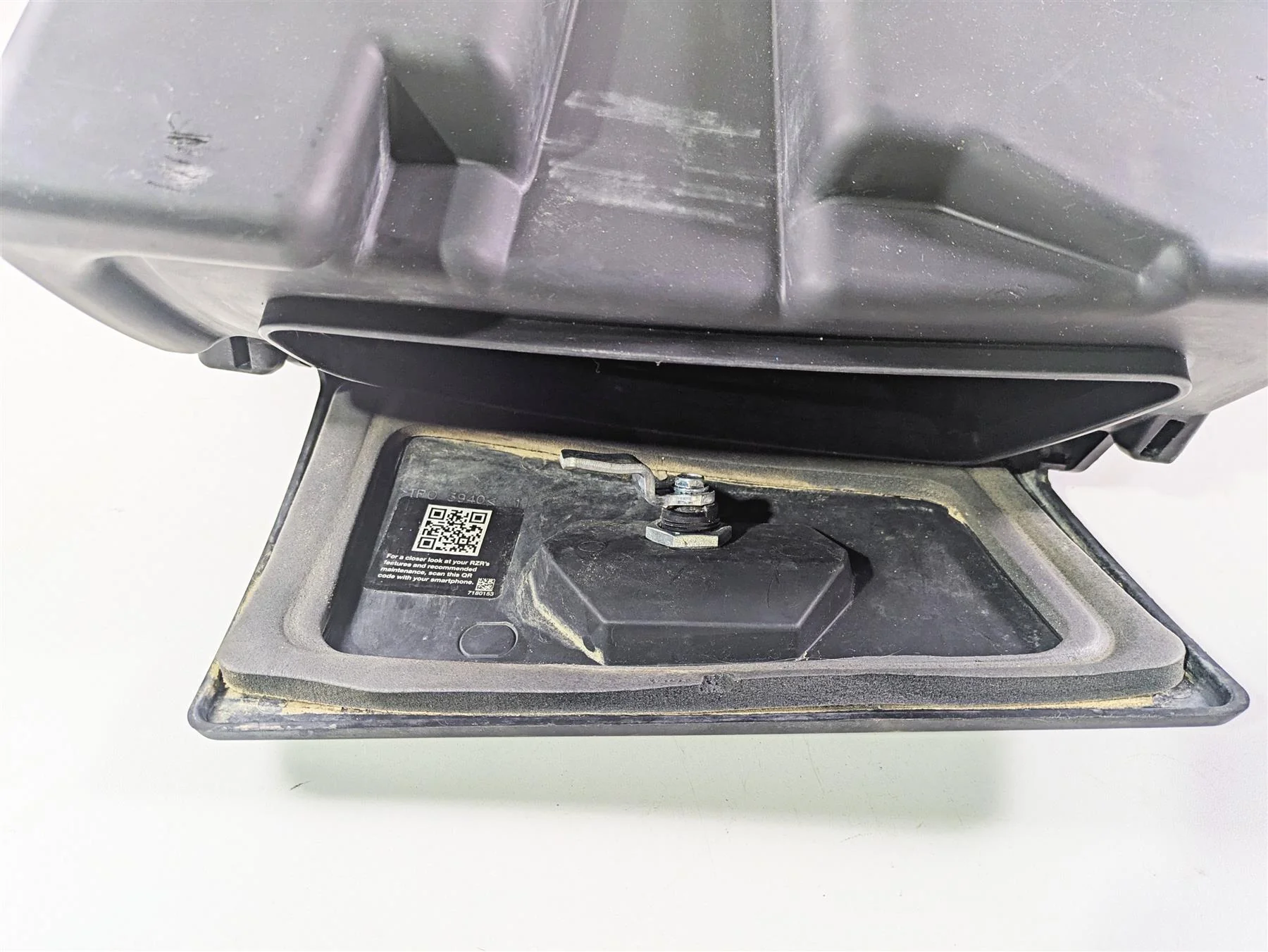 2018 Polaris RZR XP 1000 Trail Rock Glove Storage Box Compartment 5439796 - Image 9