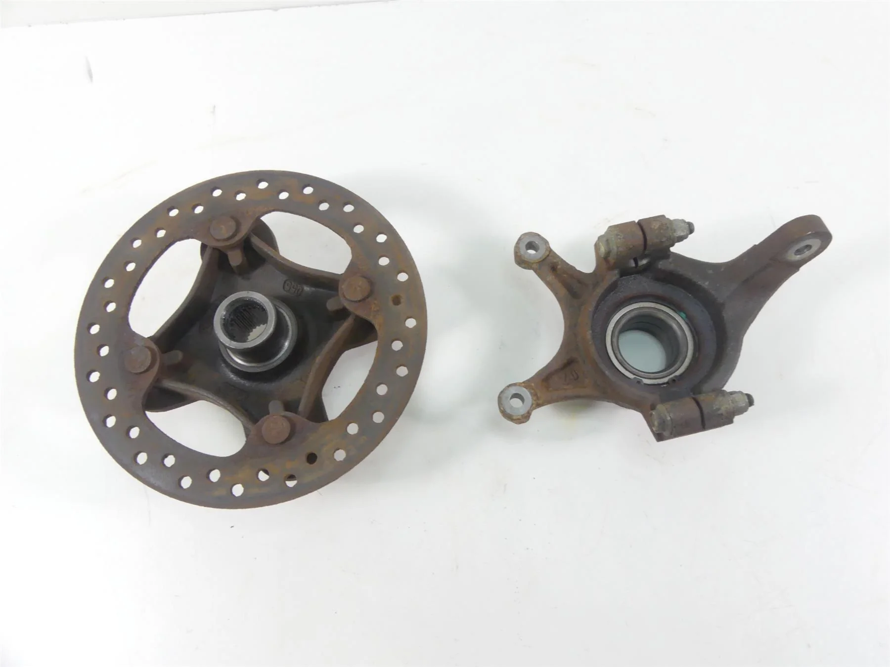2018 Polaris RZR1000 RS1 Right Front Wheel Spindle & Brake Rotor  Hub 5141261 - Image 2