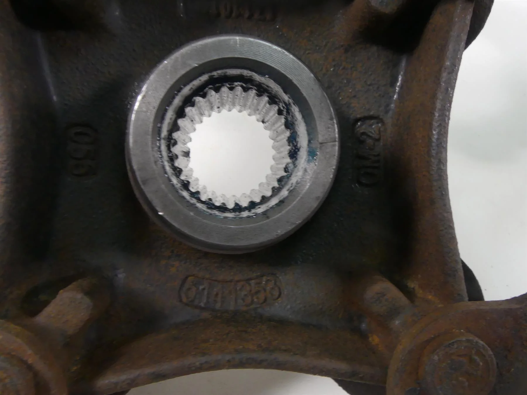 2018 Polaris RZR1000 RS1 Right Front Wheel Spindle & Brake Rotor  Hub 5141261 - Image 3