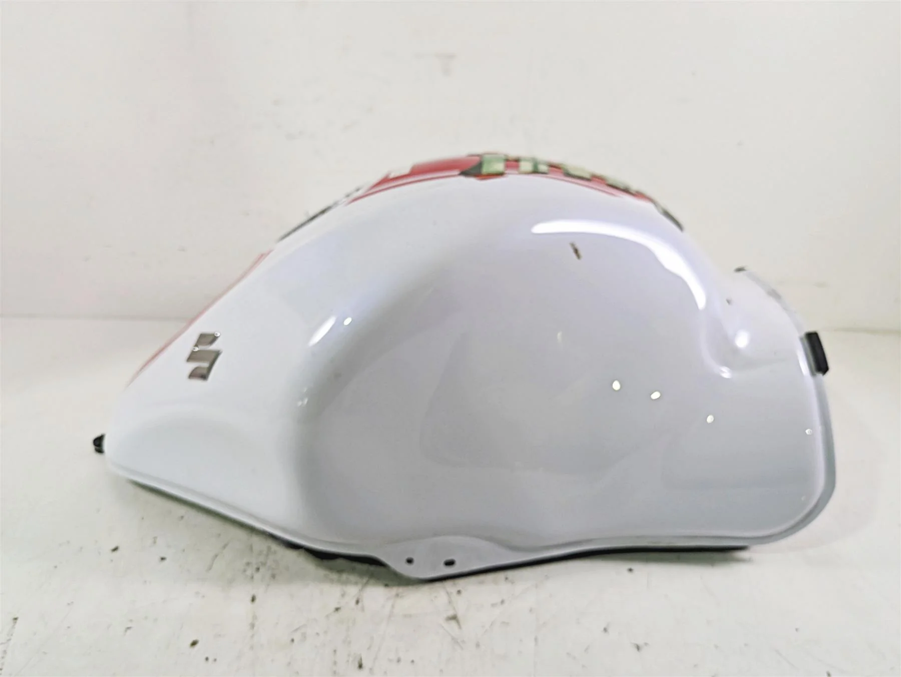2018 Suzuki GSX1300 R Hayabusa Fuel Gas Petrol Tank Reservoir 44100-15H61 - Image 4