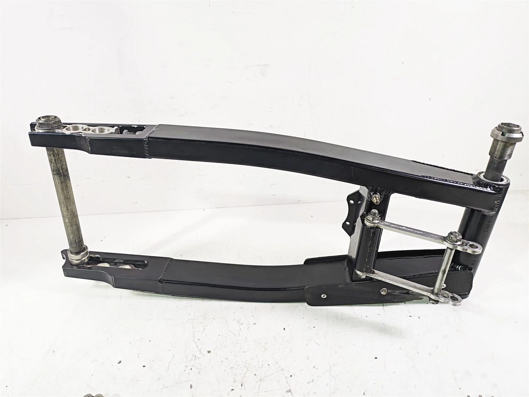2018 Suzuki GSX1300 R Hayabusa Hardcore 30" Stretch Swingarm Built-in Air Tank - Image 10