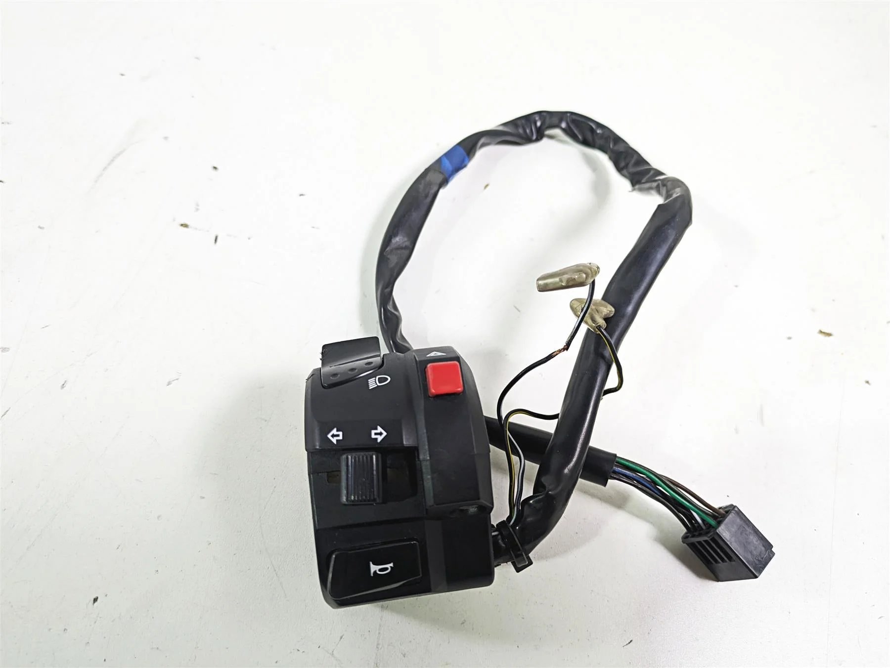 2018 Suzuki GSX1300 R Hayabusa Left Hand Control Switch - Read 37400-18H13