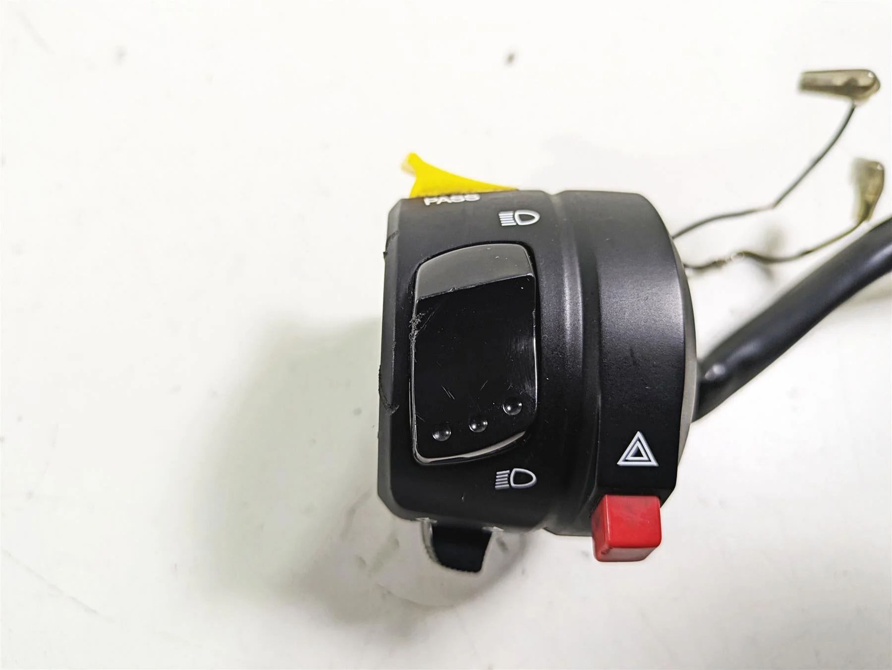 2018 Suzuki GSX1300 R Hayabusa Left Hand Control Switch - Read 37400-18H13 - Image 12