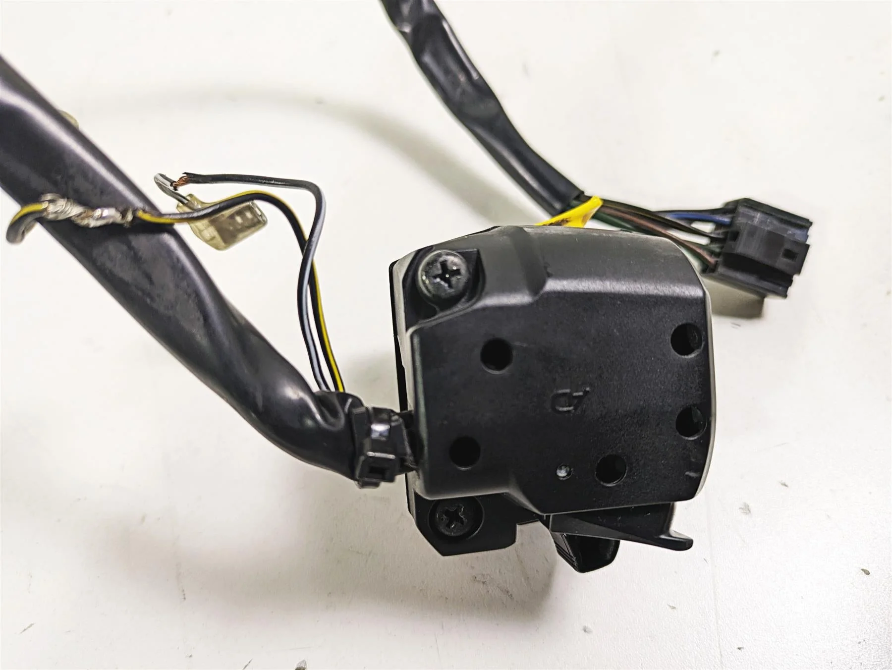 2018 Suzuki GSX1300 R Hayabusa Left Hand Control Switch - Read 37400-18H13 - Image 5