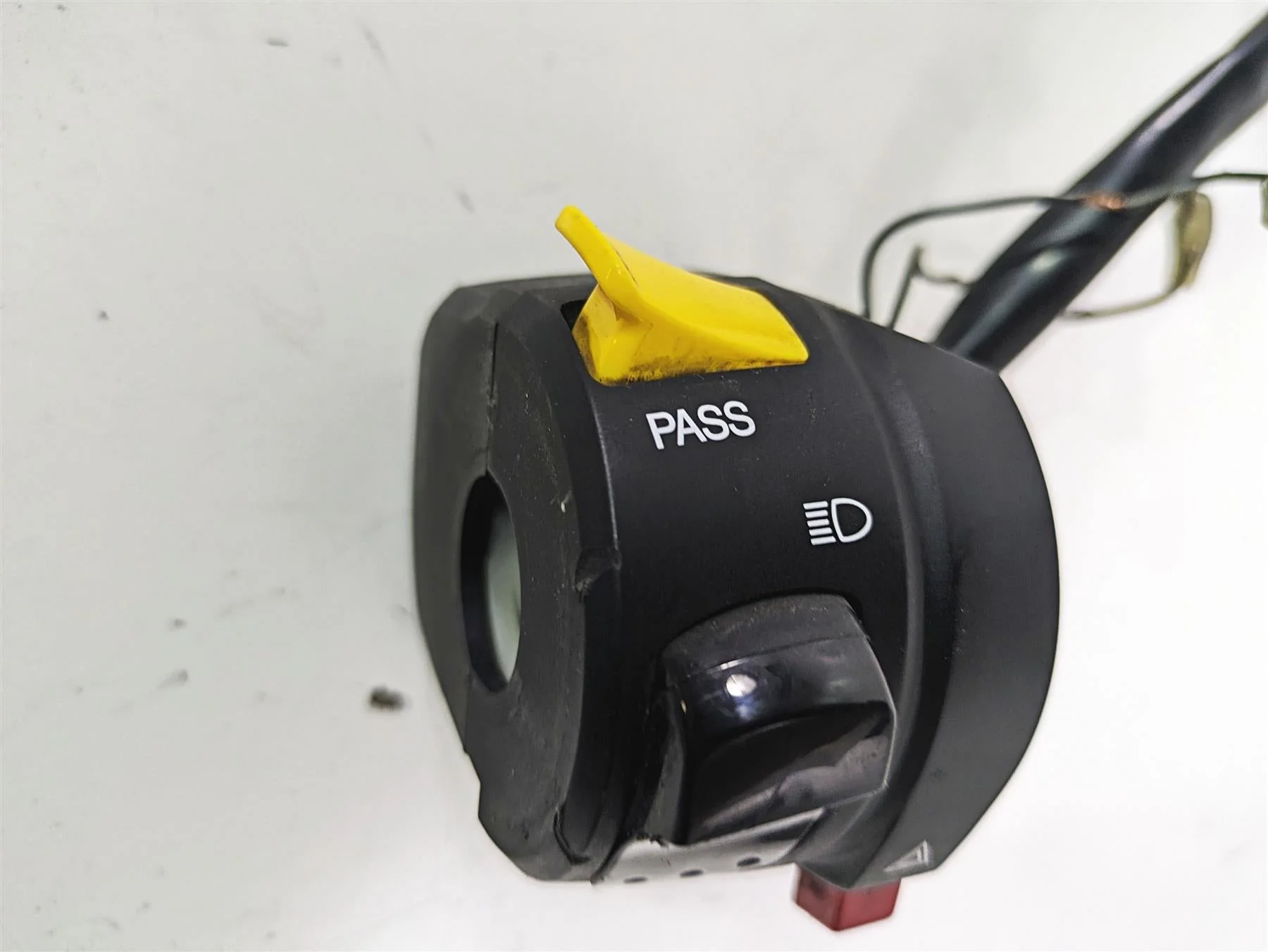 2018 Suzuki GSX1300 R Hayabusa Left Hand Control Switch - Read 37400-18H13 - Image 6