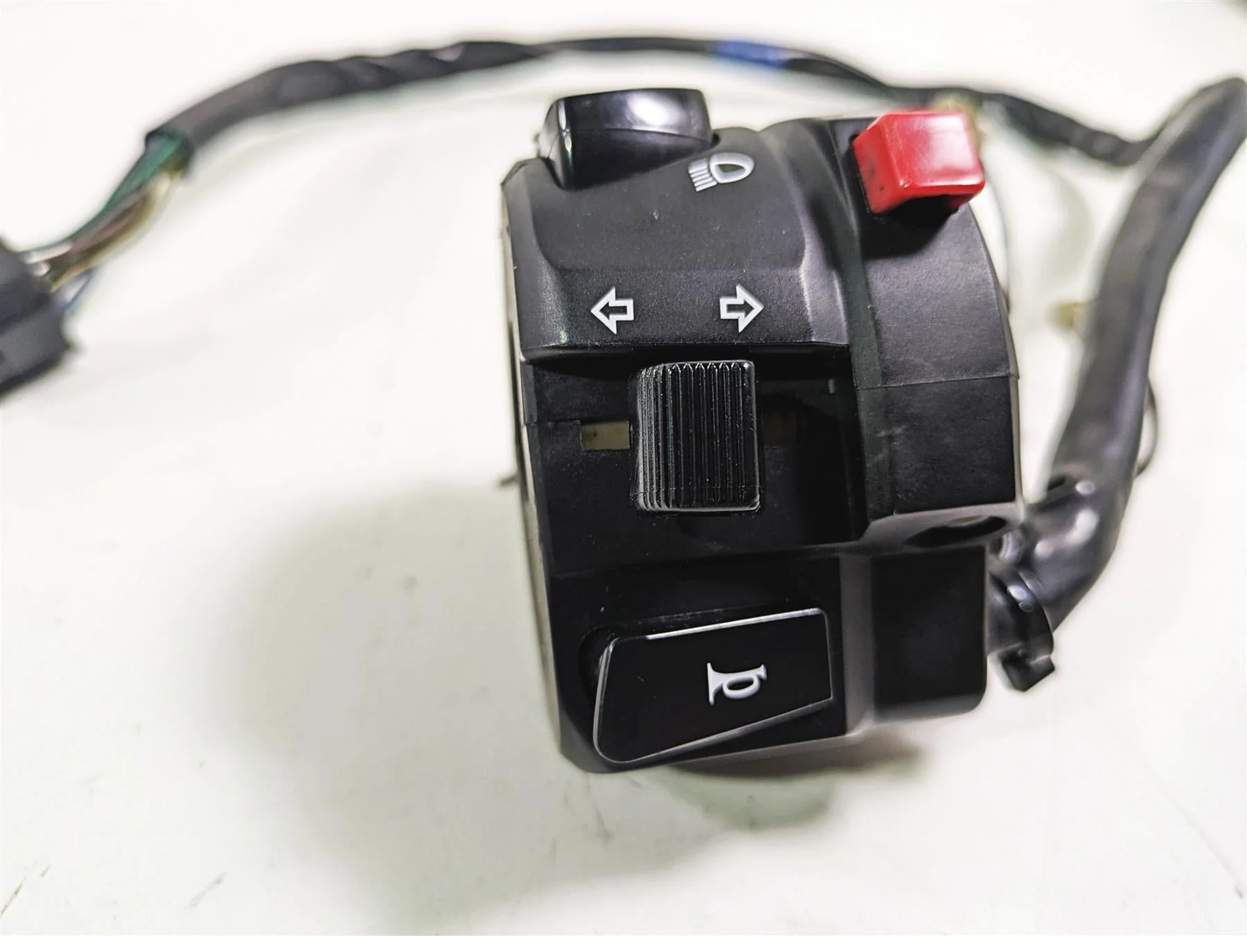 2018 Suzuki GSX1300 R Hayabusa Left Hand Control Switch - Read 37400-18H13 - Image 7