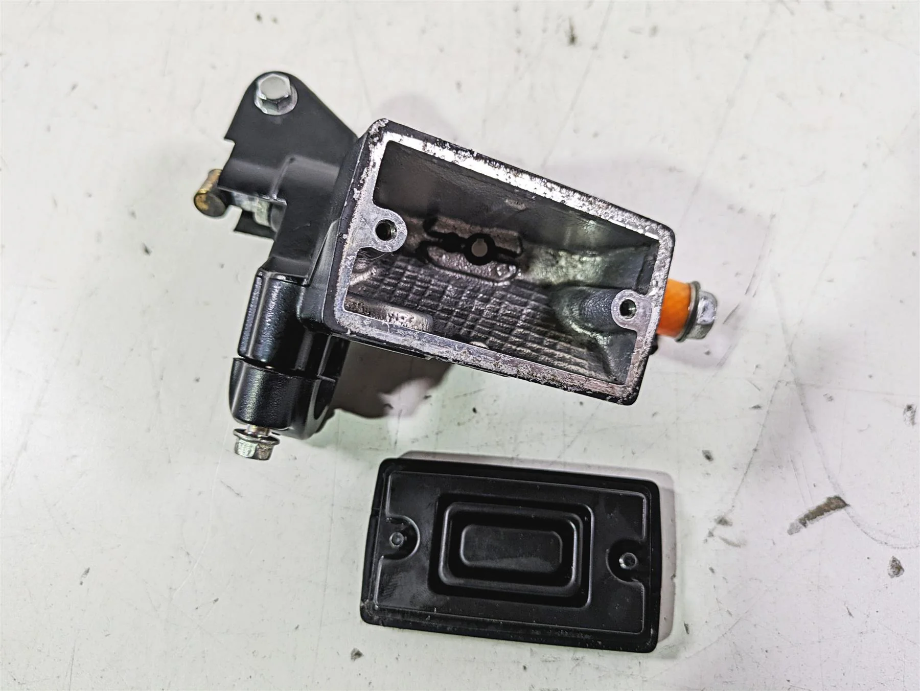 2018 Suzuki GSX1300 R Hayabusa Nissin Clutch Master Cylinder 1/2" 59800-24F40 - Image 12
