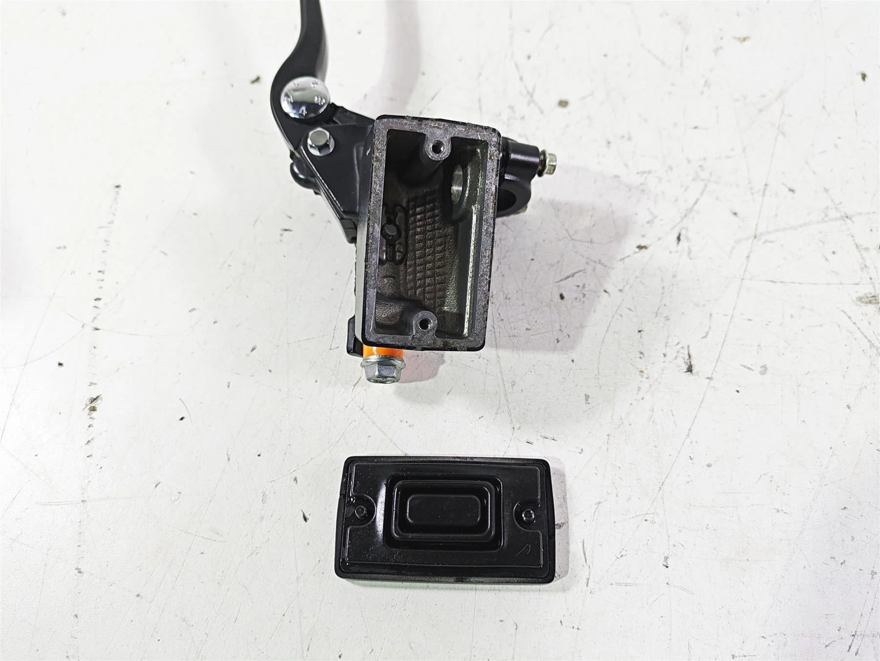 2018 Suzuki GSX1300 R Hayabusa Nissin Front Brake Master Cylinder 59600-24F40 - Image 12