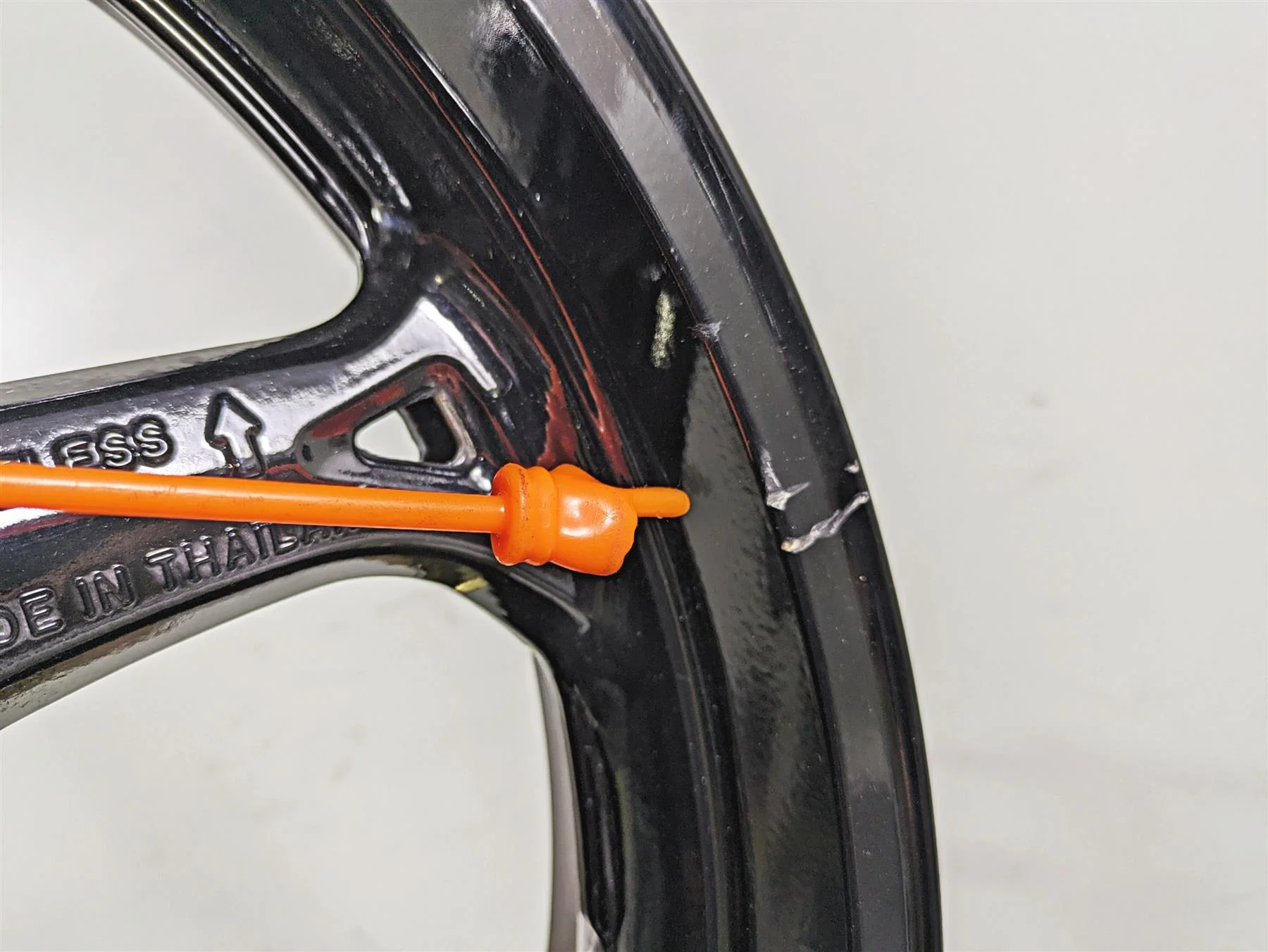 2018 Suzuki GSX1300 R Hayabusa Straight 17x3.5 Front Wheel Rim 54111-15H11 - Image 10