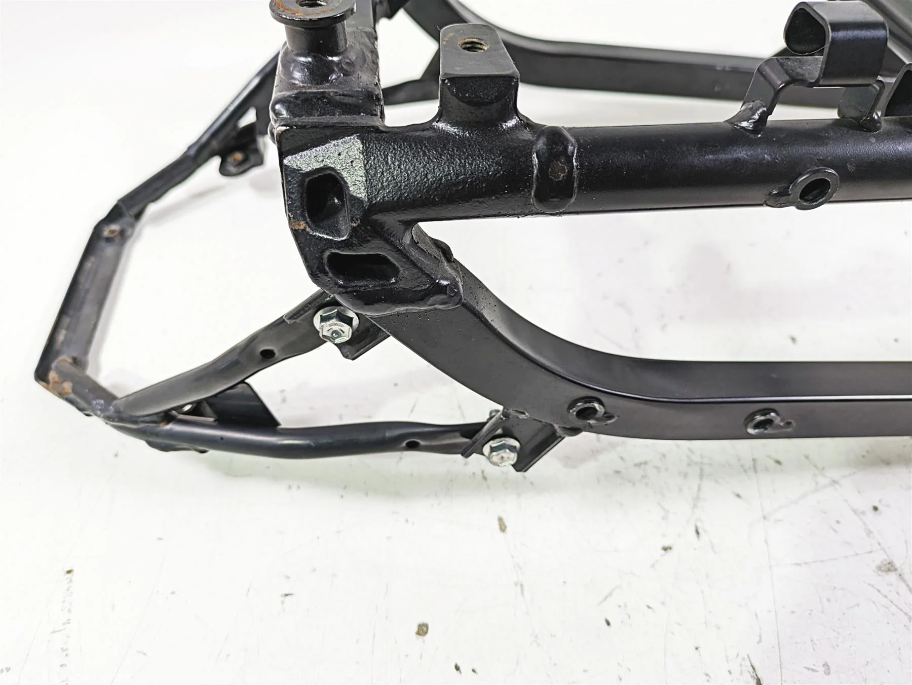 2018 Suzuki GSX1300 R Hayabusa Subframe Sub Frame Assembly 41200-15H13 - Image 8