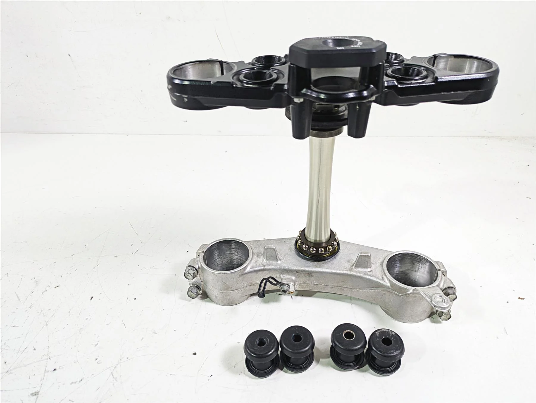 2018 Suzuki GSX1300 R Hayabusa Upper Lower Triple Tree Set 51410-24F50