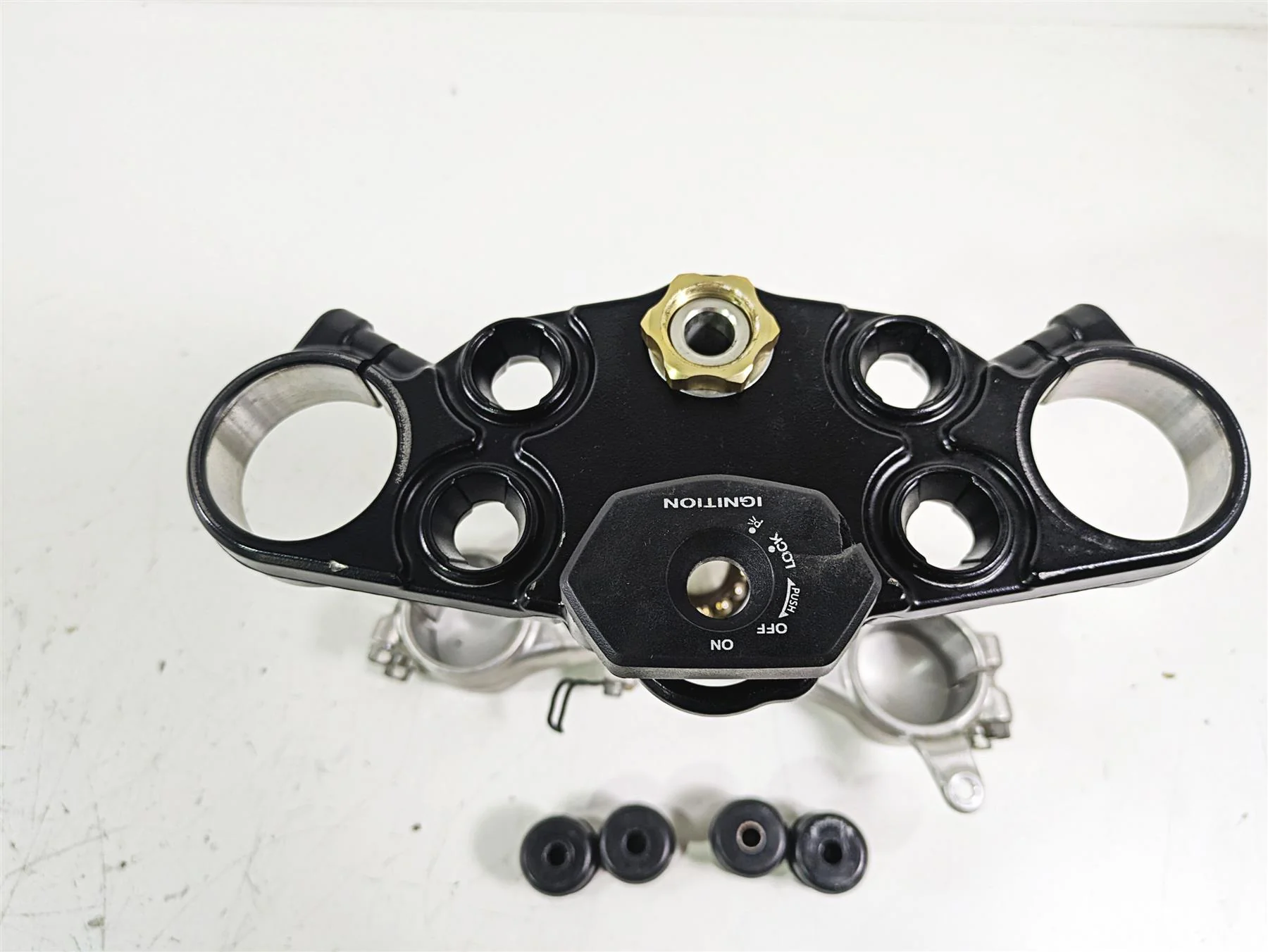 2018 Suzuki GSX1300 R Hayabusa Upper Lower Triple Tree Set 51410-24F50 - Image 2