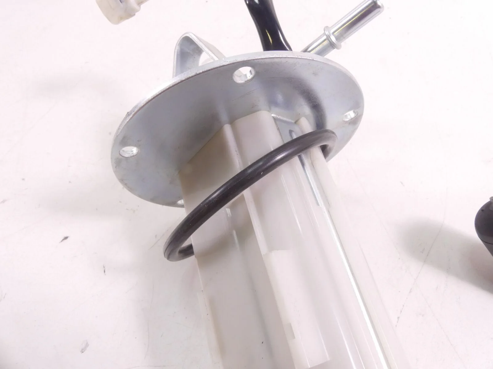 2018 Suzuki GSXR750 Fuel Gas Petrol Pump 2K - Tested 15100-14J01 - Image 6