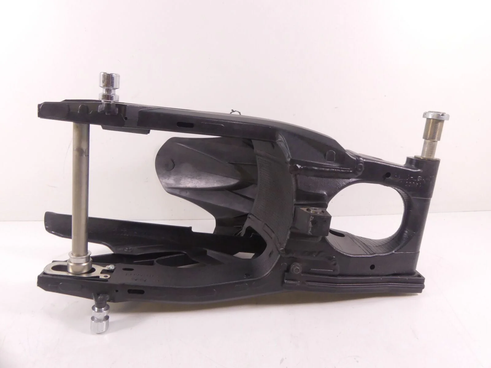 2018 Suzuki GSXR750 Rear Swingarm Swing Arm Suspension +25mm Axle 61000-14J00-YA - Image 6
