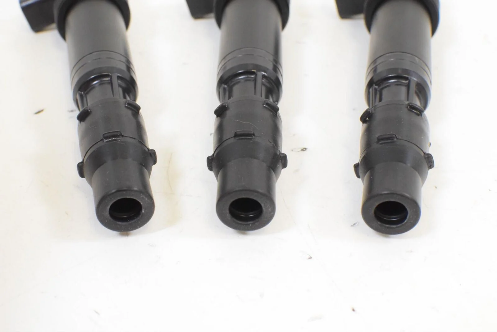 2018 Triumph Street Triple 765 RS Ignition Coils Coil SET T1291504 - Image 4