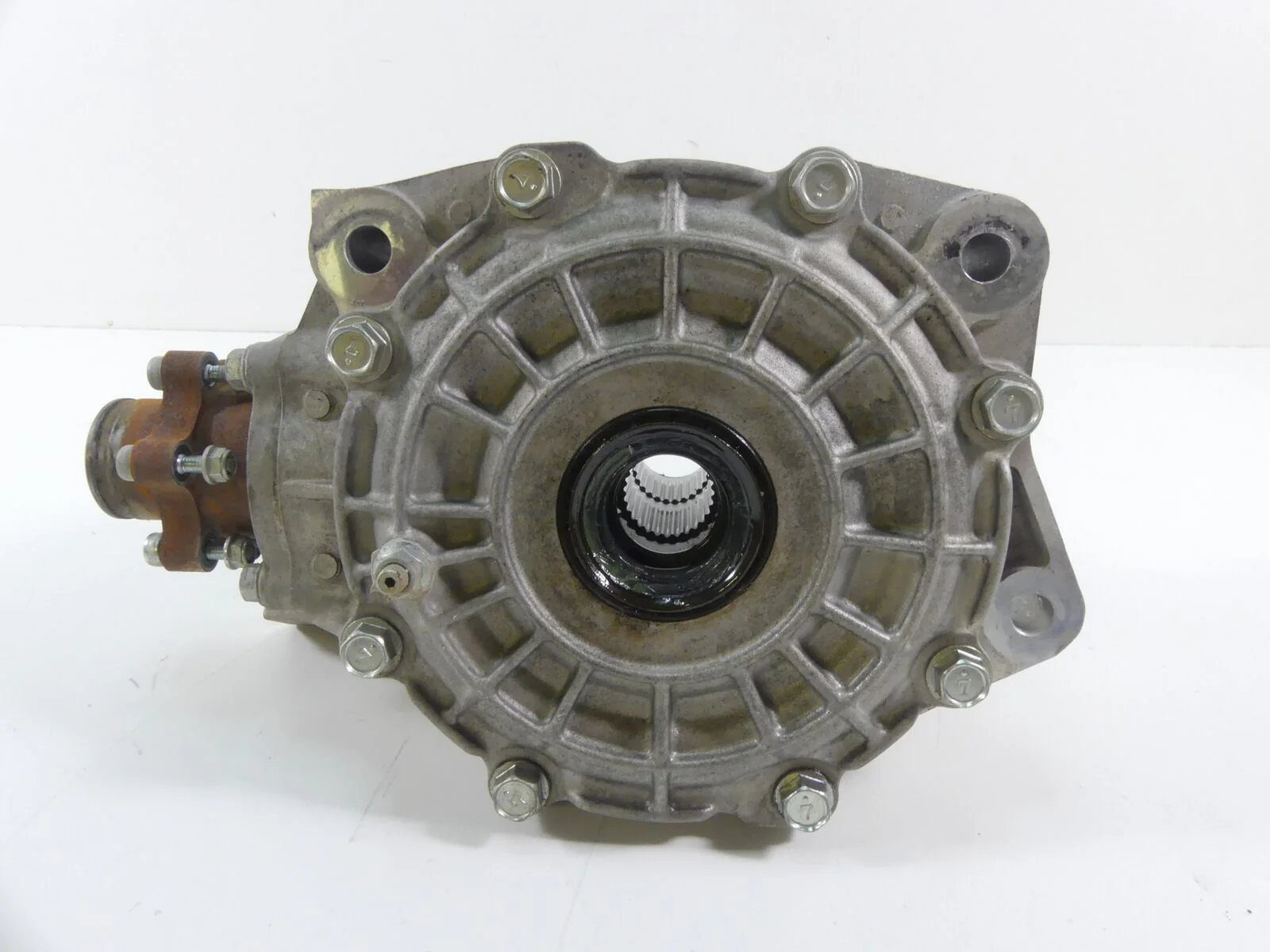2018 Yamaha YXZ1000 R EPS Rear Differential Gear Box Case 605Mi 2HC-G6101-04-00 - Image 3