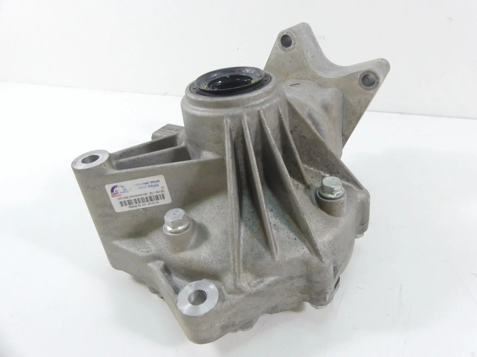 2018 Yamaha YXZ1000 R EPS Rear Differential Gear Box Case 605Mi 2HC-G6101-04-00 - Image 5
