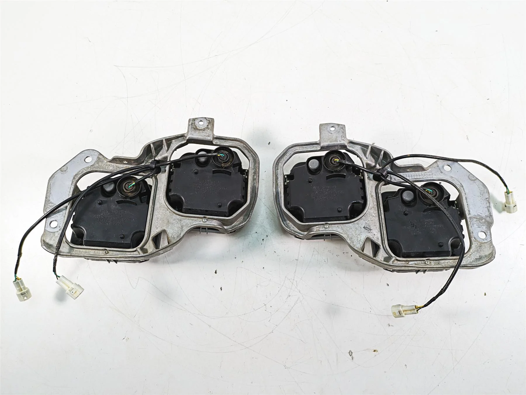 2018 Yamaha YXZ1000R EPS SS Headlight Head Light Lamp Set 2UD-84300-00-00 - Image 2