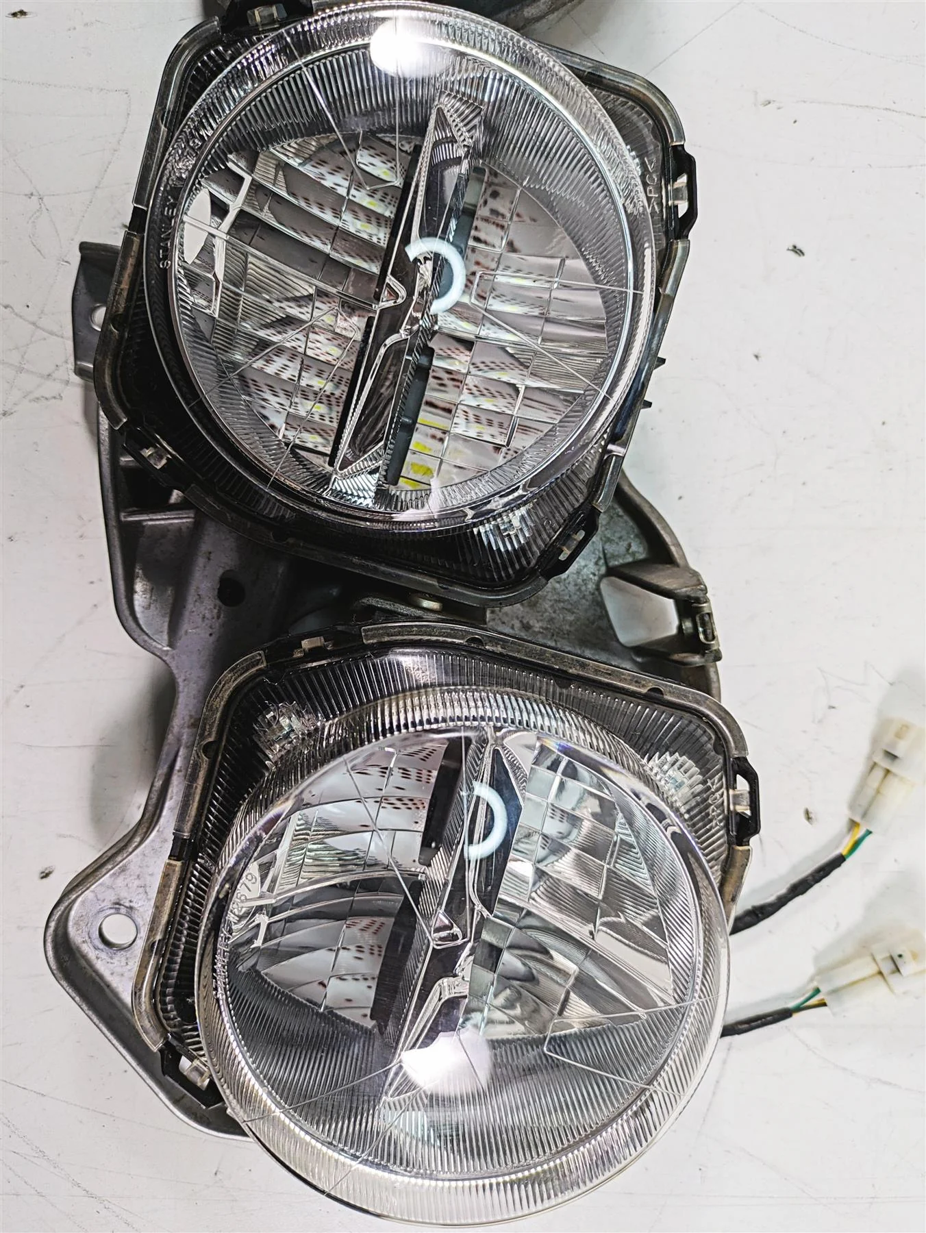 2018 Yamaha YXZ1000R EPS SS Headlight Head Light Lamp Set 2UD-84300-00-00 - Image 4