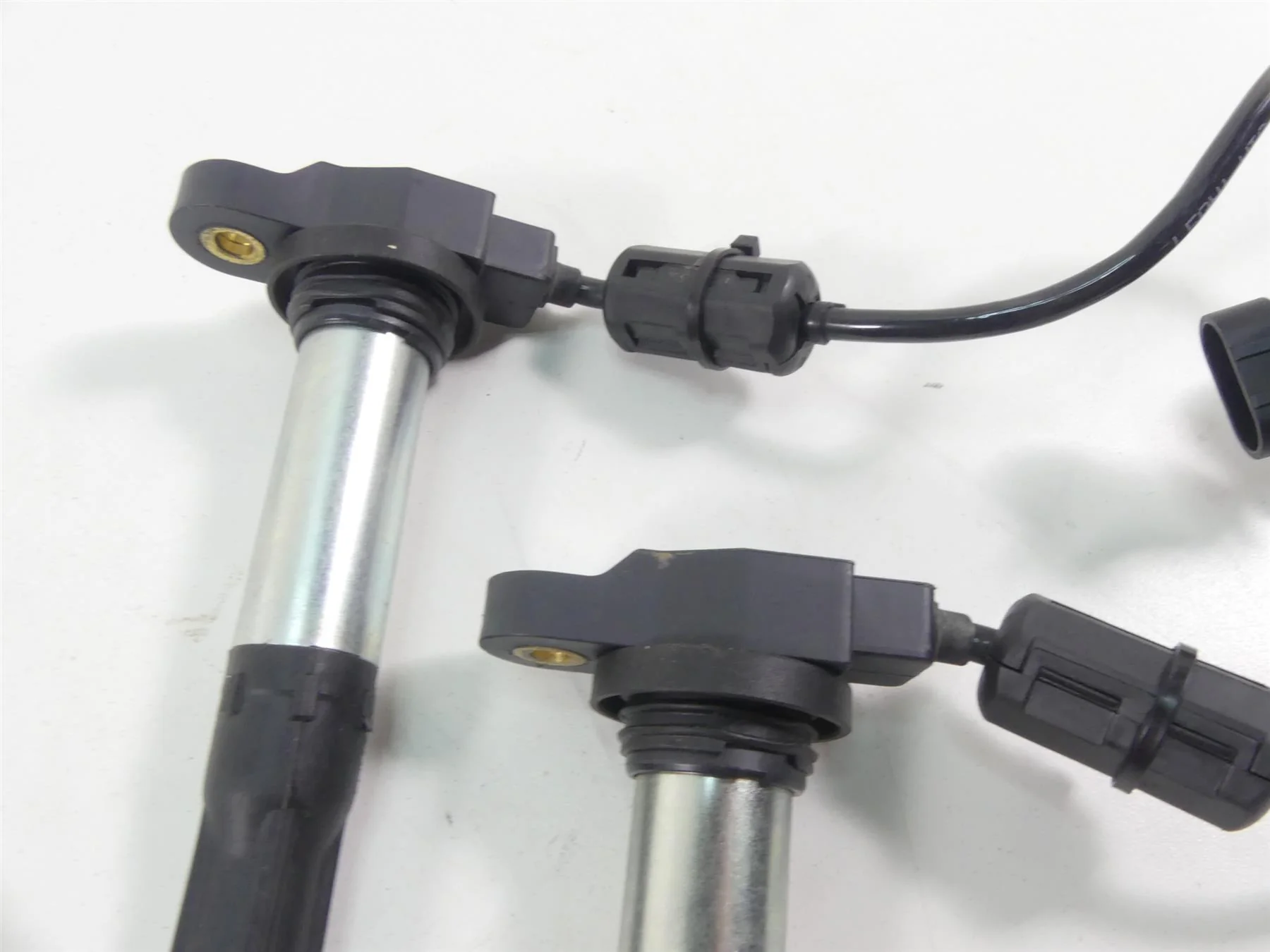 2019 Aprilia Tuono V4 RR Factory Eldor Ignition Coils Coil Set 857084 857501 - Image 7