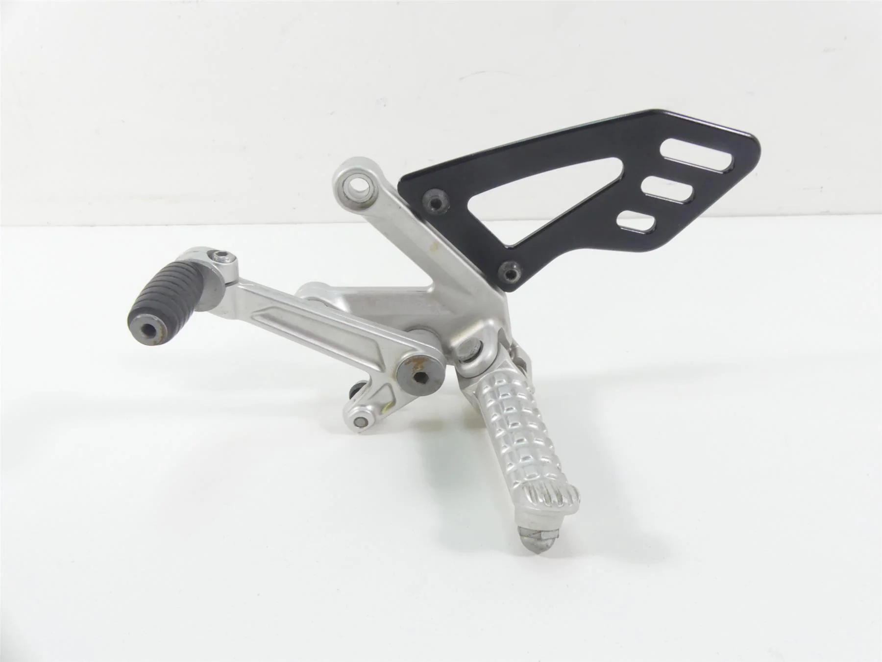2019 Aprilia Tuono V4 RR Factory Left Front Footpeg Foot Peg & Shifter 897829