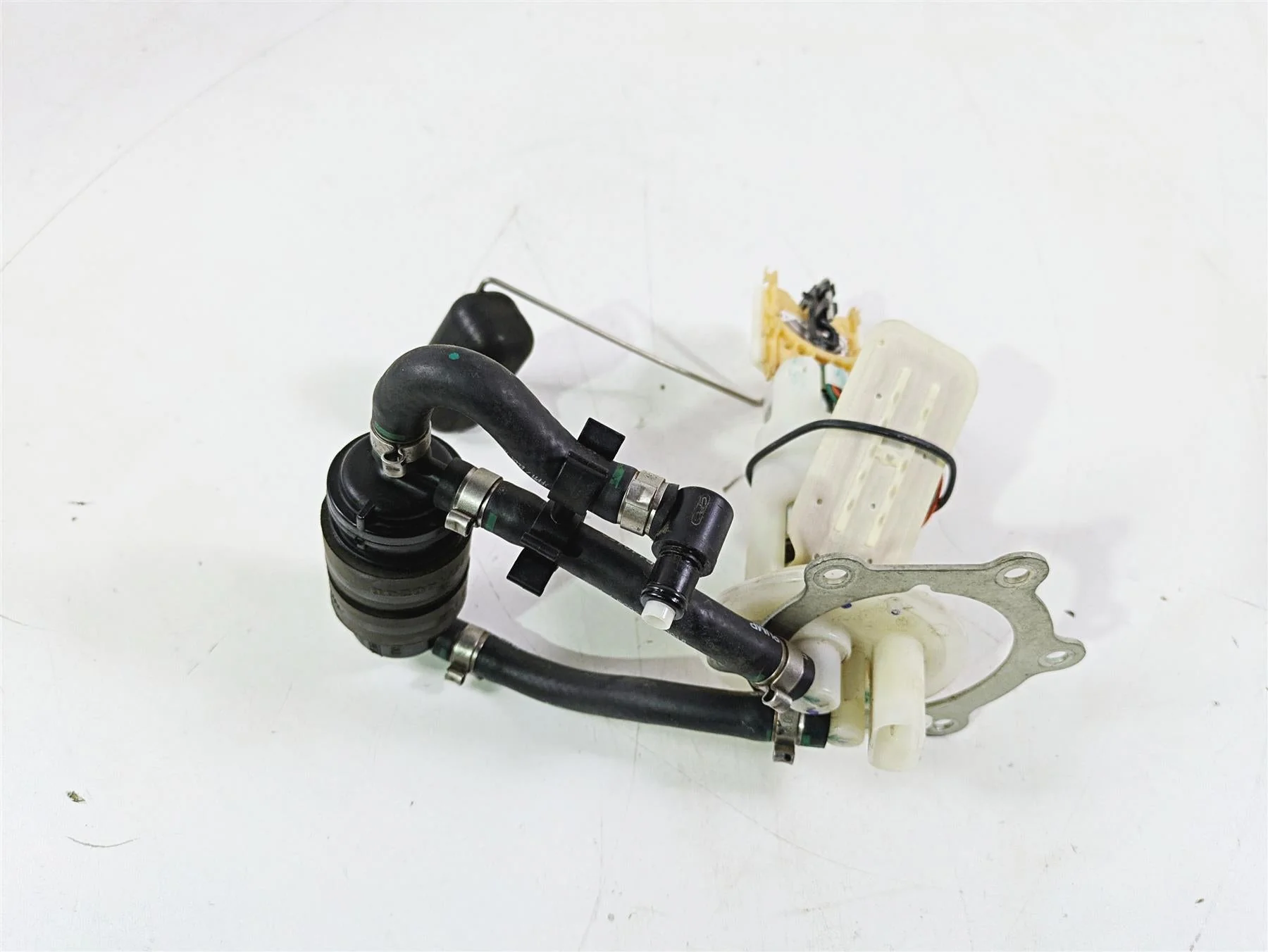 2019 BMW G310GS K02 Fuel Gas Petrol Pump - Tested 16148545351 - Image 4