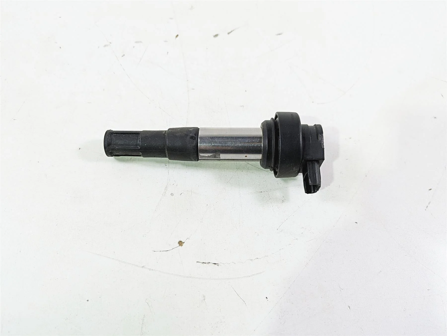 2019 BMW G310GS K02 Ignition Coil Stick 12137710874 - Image 2