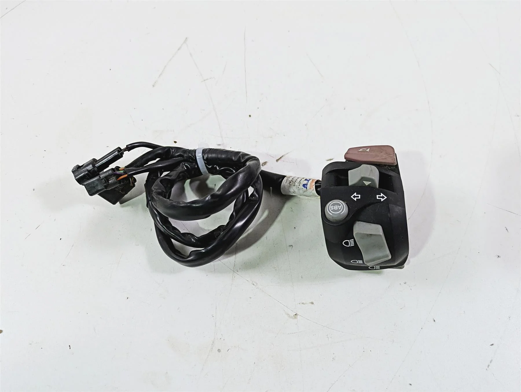 2019 BMW G310GS K02 Left Hand Turn Signal Abs Control Switch 61318569835 - Image 2