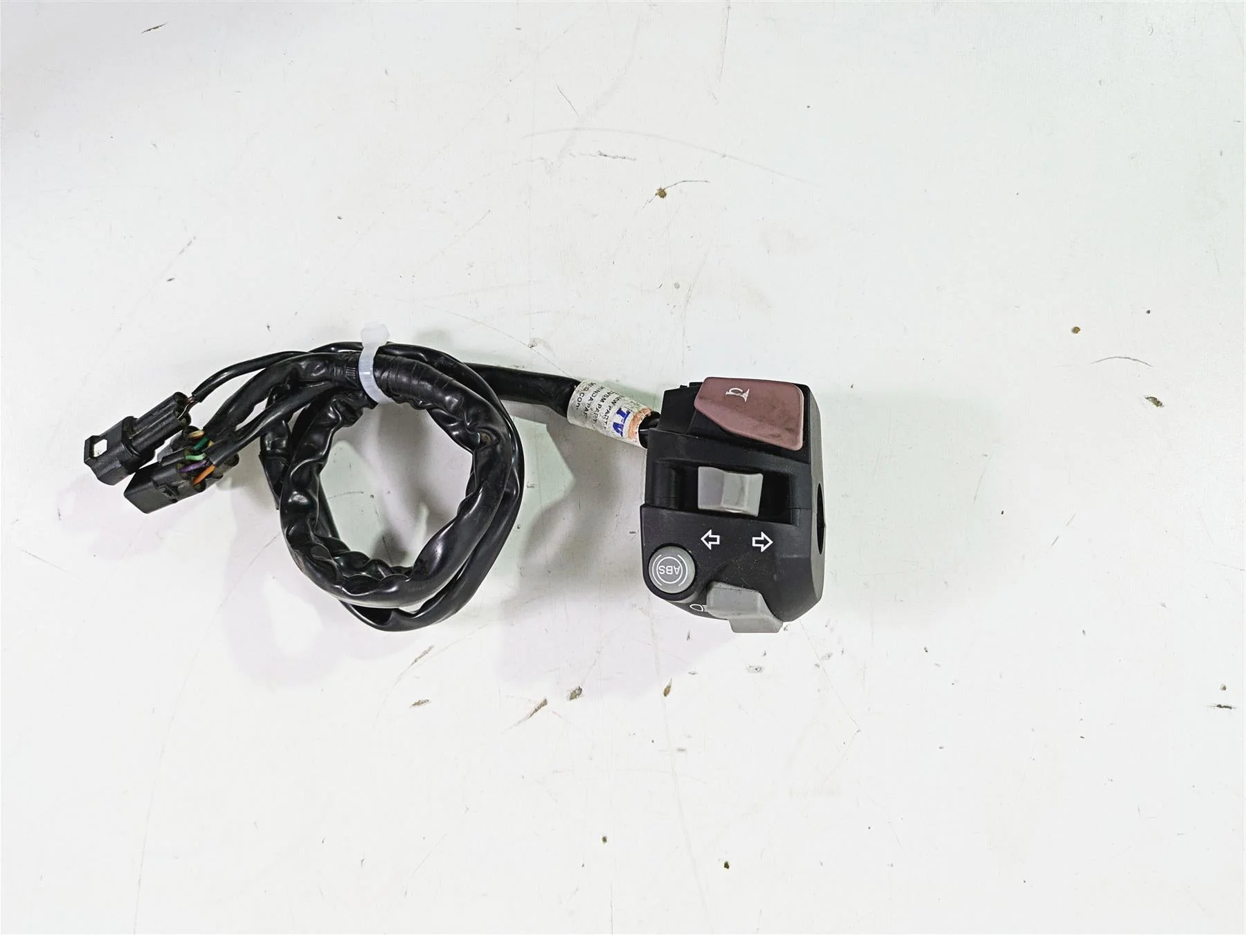 2019 BMW G310GS K02 Left Hand Turn Signal Abs Control Switch 61318569835 - Image 3